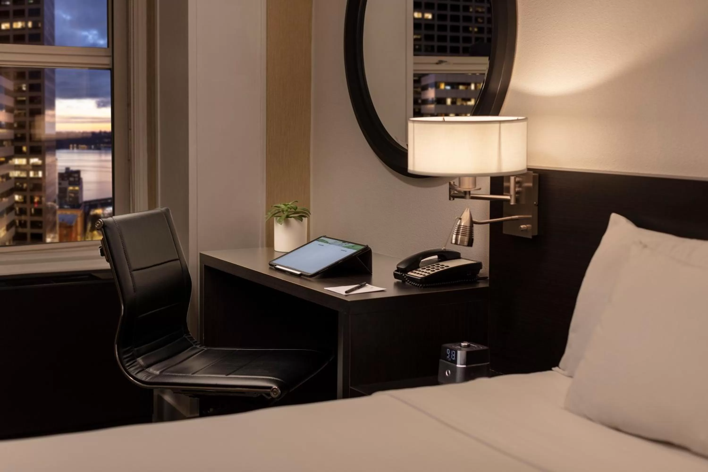 Decorative detail, Bed in Executive Hotel Pacific