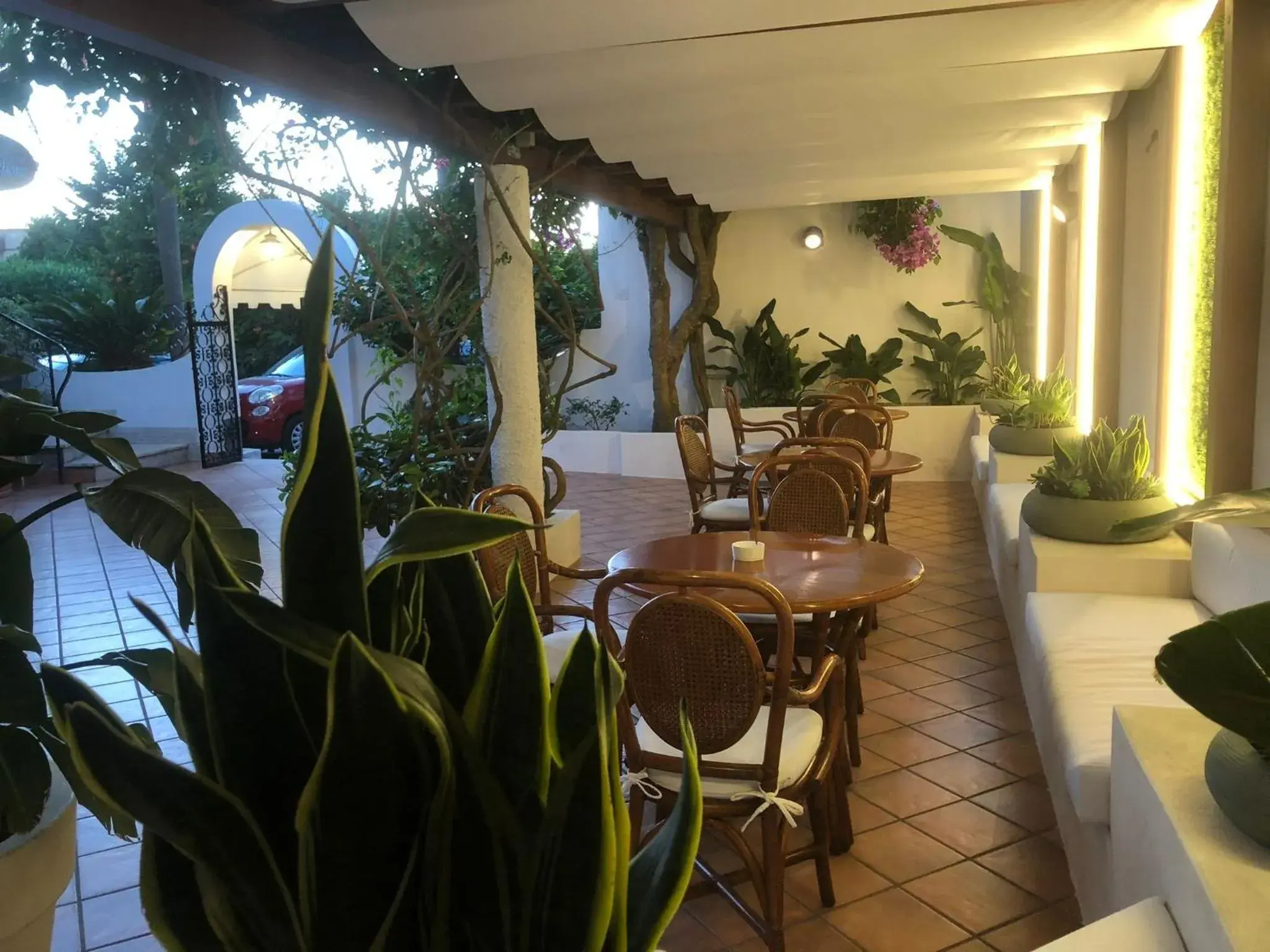 Restaurant/Places to Eat in Hotel Redebora