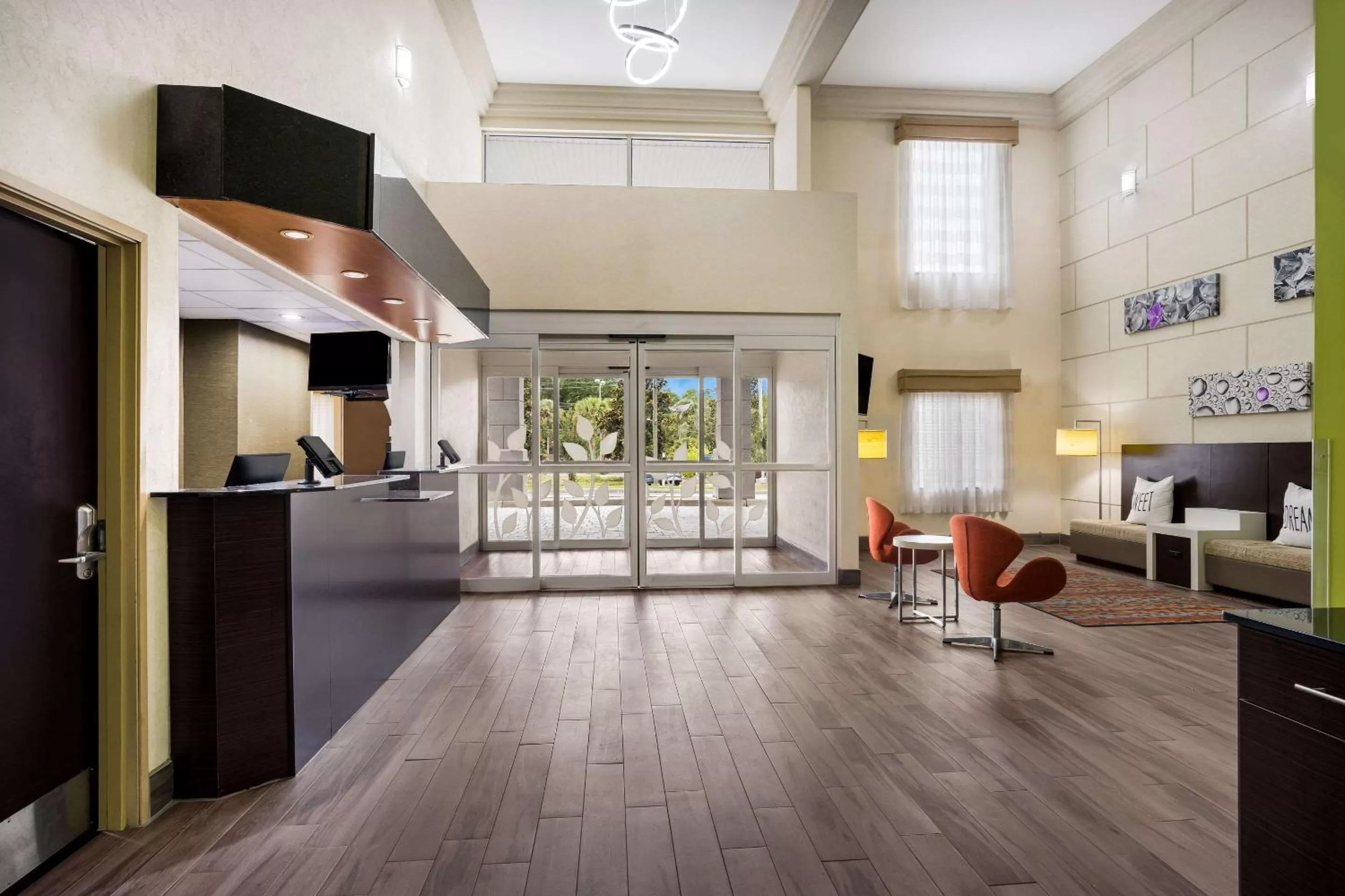 Lobby or reception in Sleep Inn & Suites Valdosta Mall Area