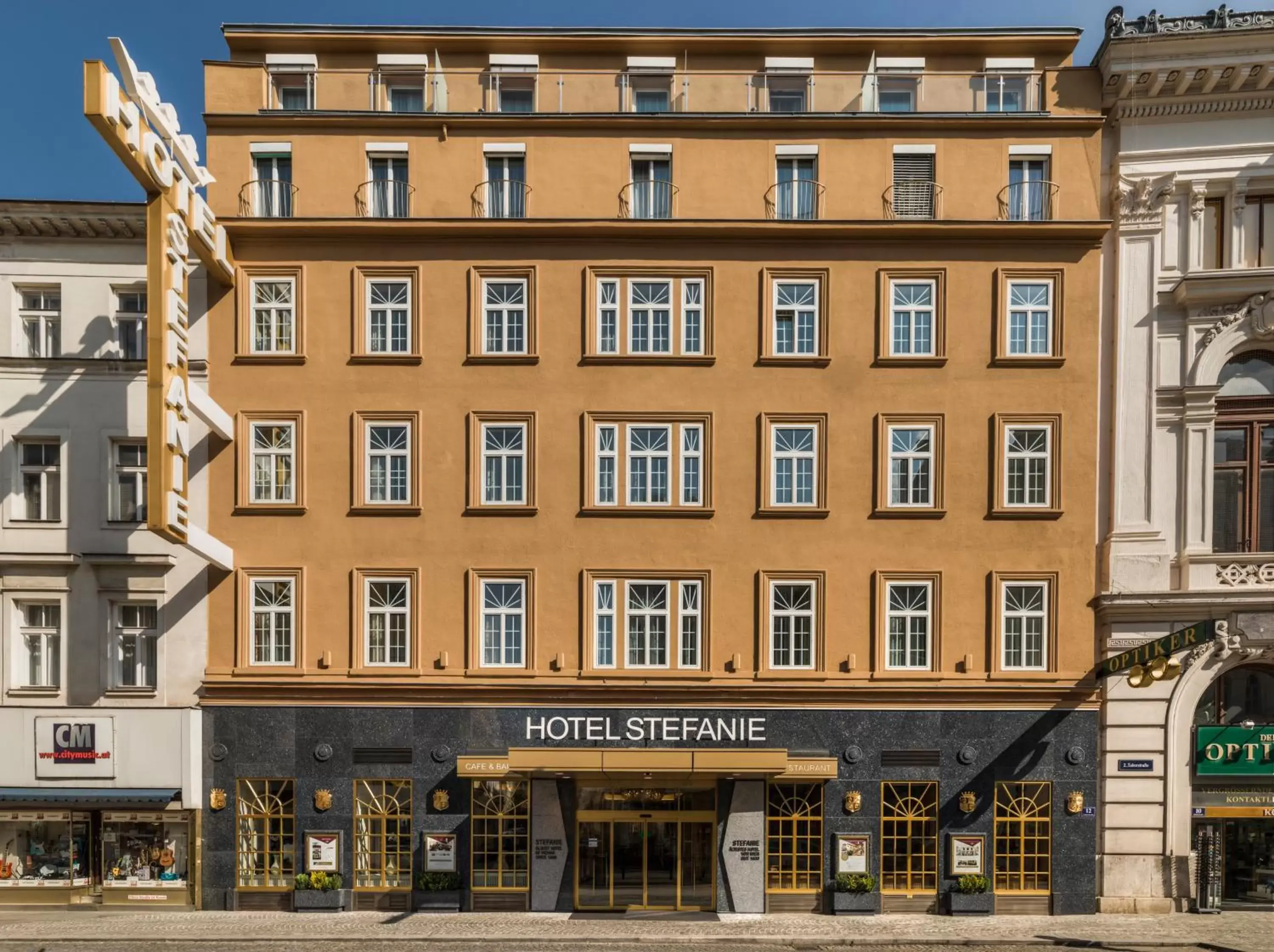 Facade/entrance, Property Building in Hotel Stefanie