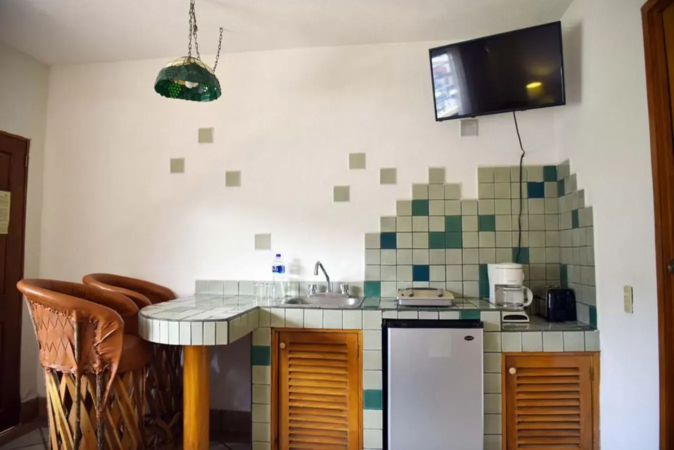 Coffee/tea facilities, Kitchen/Kitchenette in Hotel Eloisa