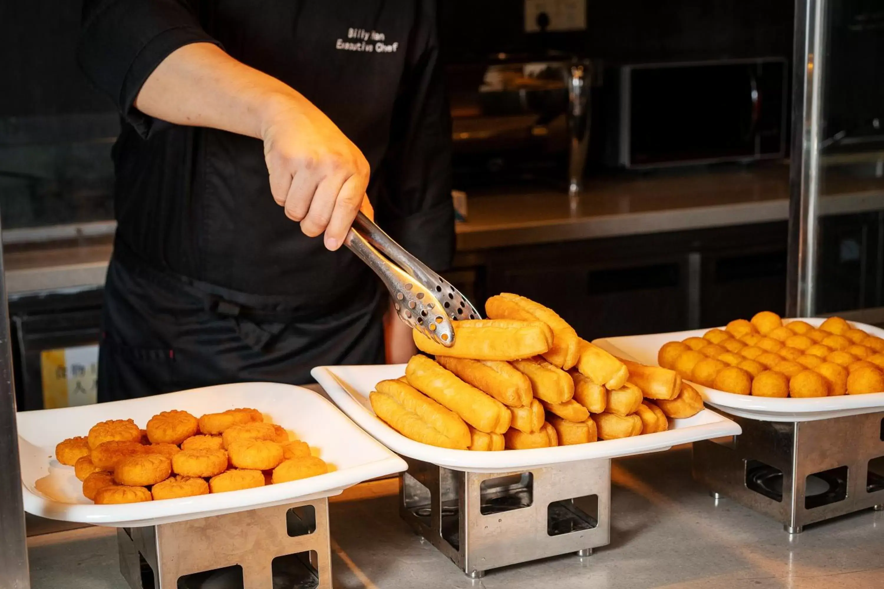 Breakfast, Food in Hilton Garden Inn Shenzhen Bao'an