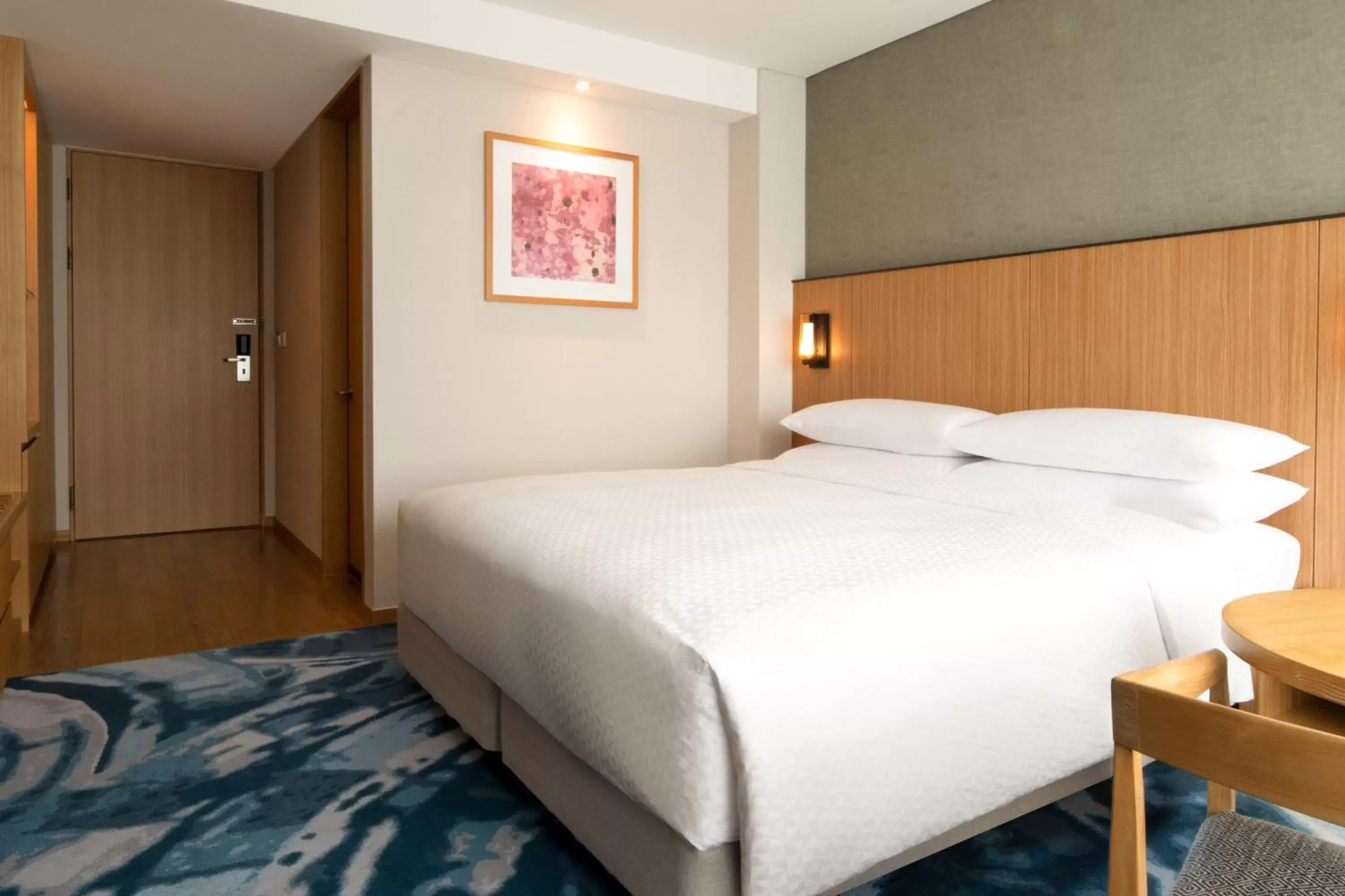 Photo of the whole room, Bed in Four Points by Sheraton Seoul, Guro