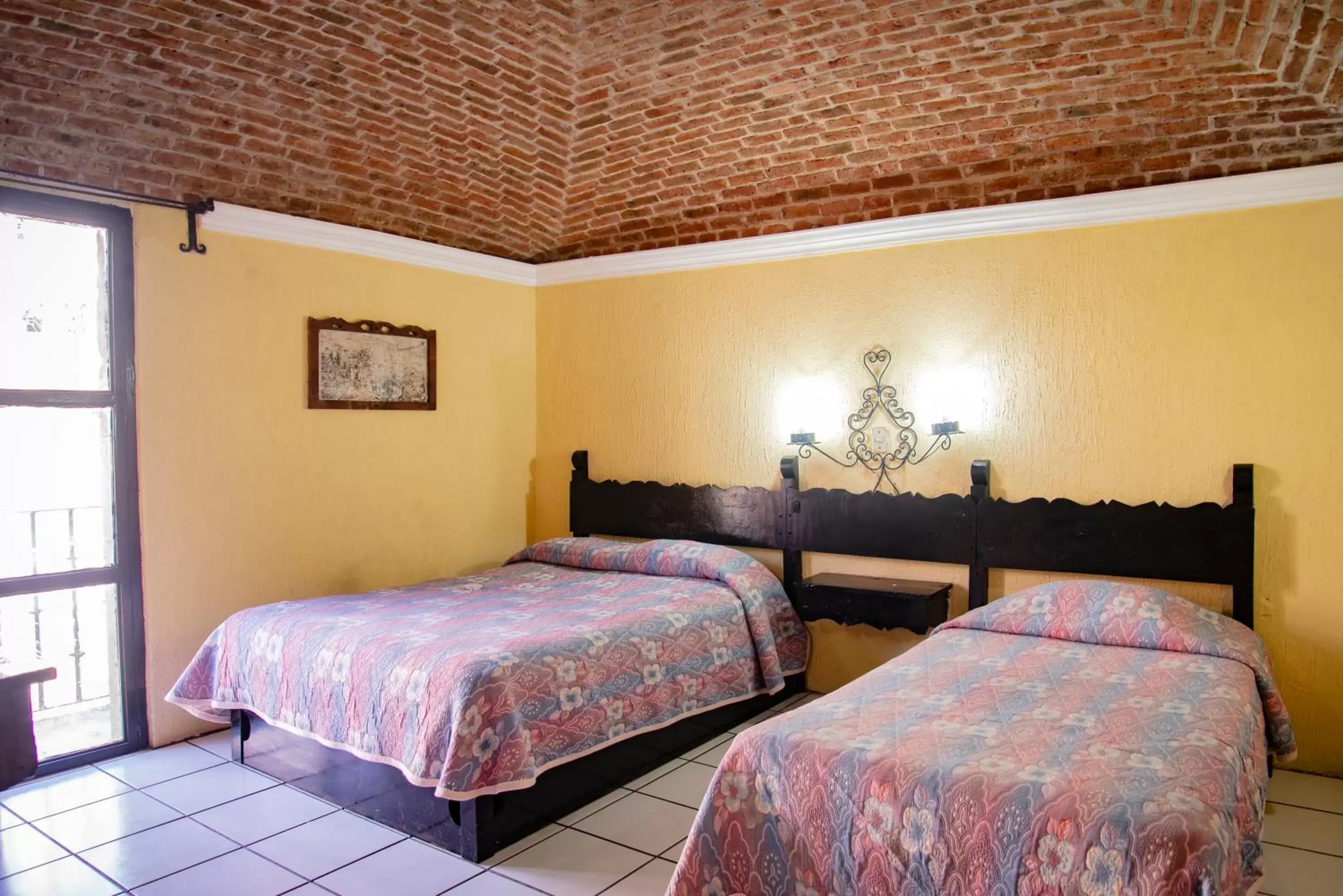 Photo of the whole room, Bed in Hotel Hacienda de Cobos