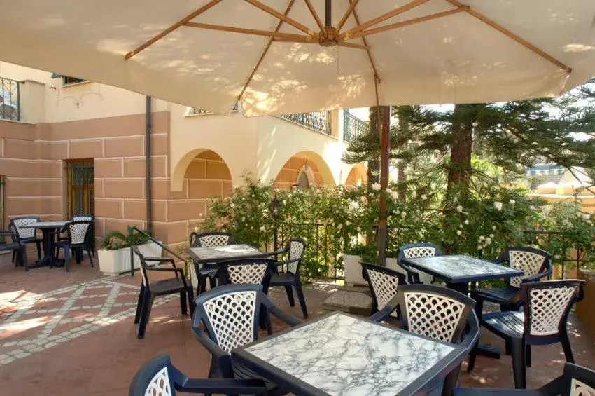 Patio, Restaurant/Places to Eat in Villa Gina