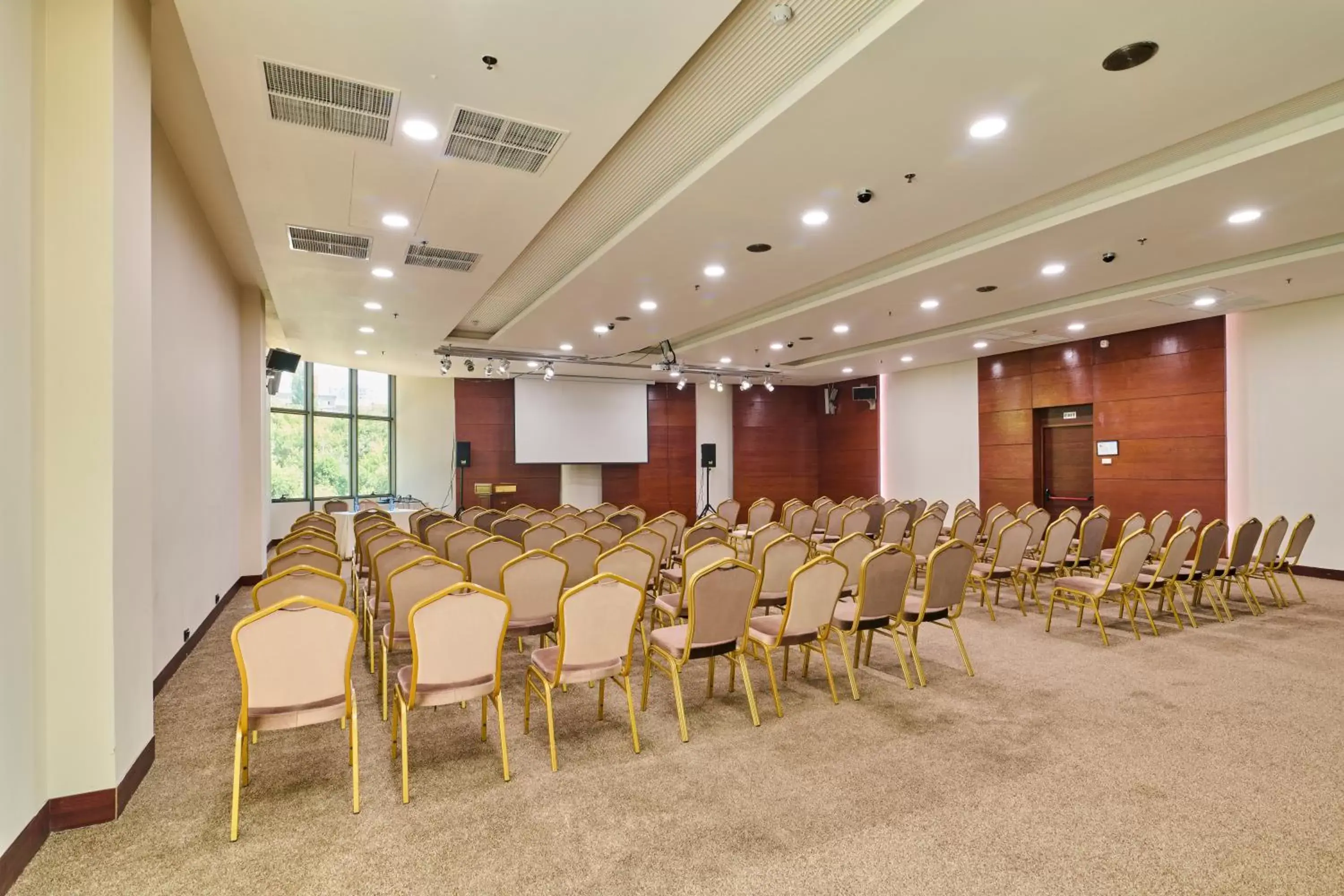 Meeting/conference room in Radisson BLU Hotel Yerevan