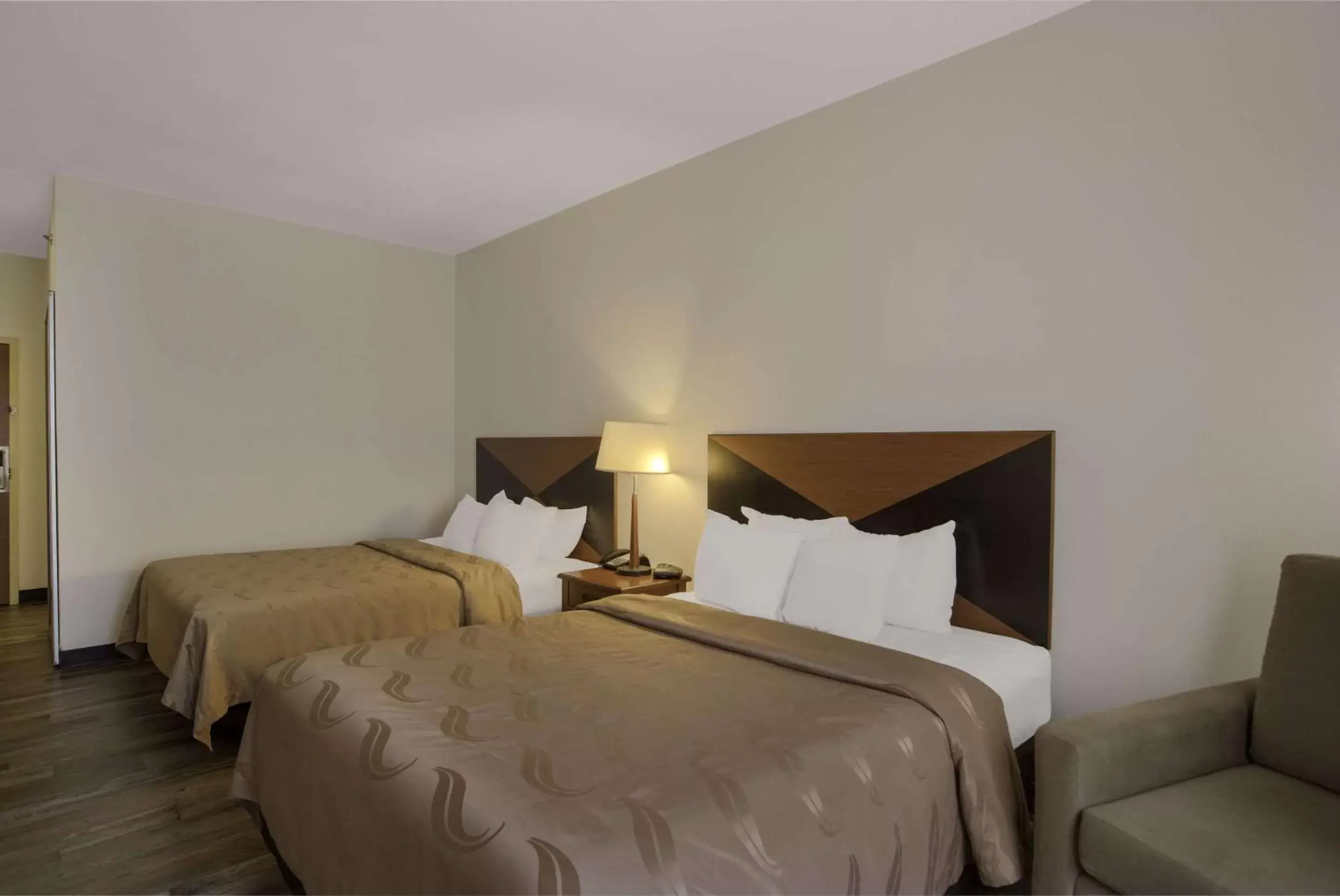 Bedroom, Bed in Quality Inn & Suites Chambersburg