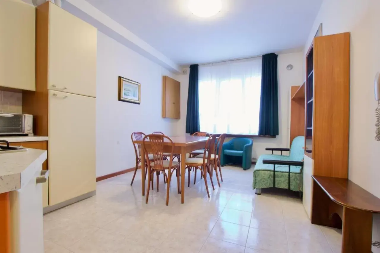 Dining Area in Residence Madrid