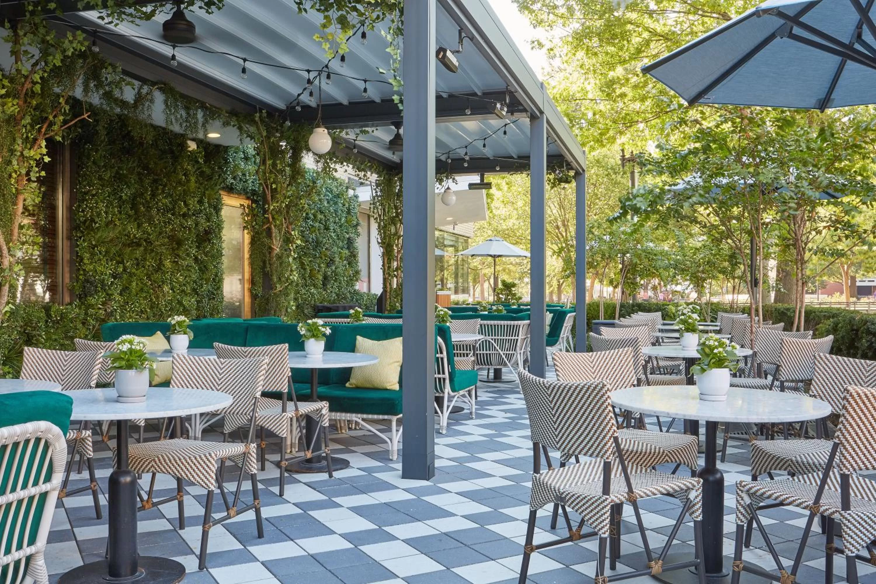 Restaurant/places to eat in The Dupont Circle Hotel
