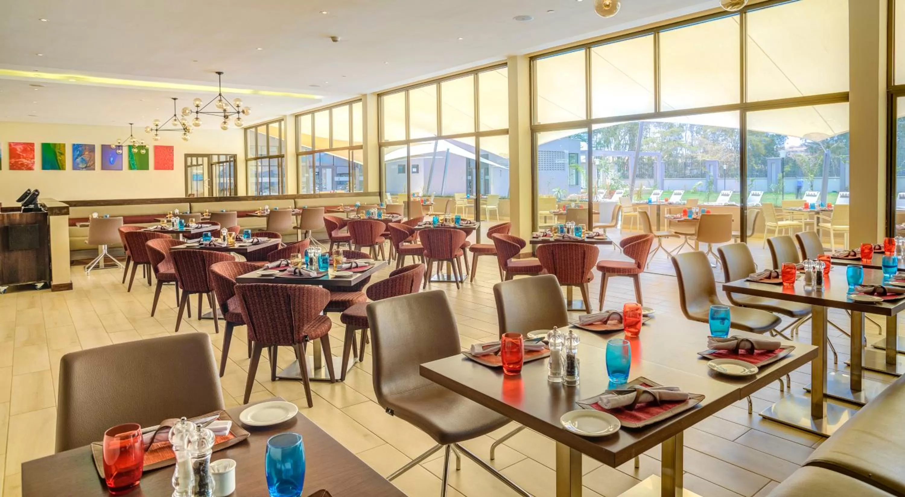 Restaurant/places to eat in Tamarind Tree Hotel