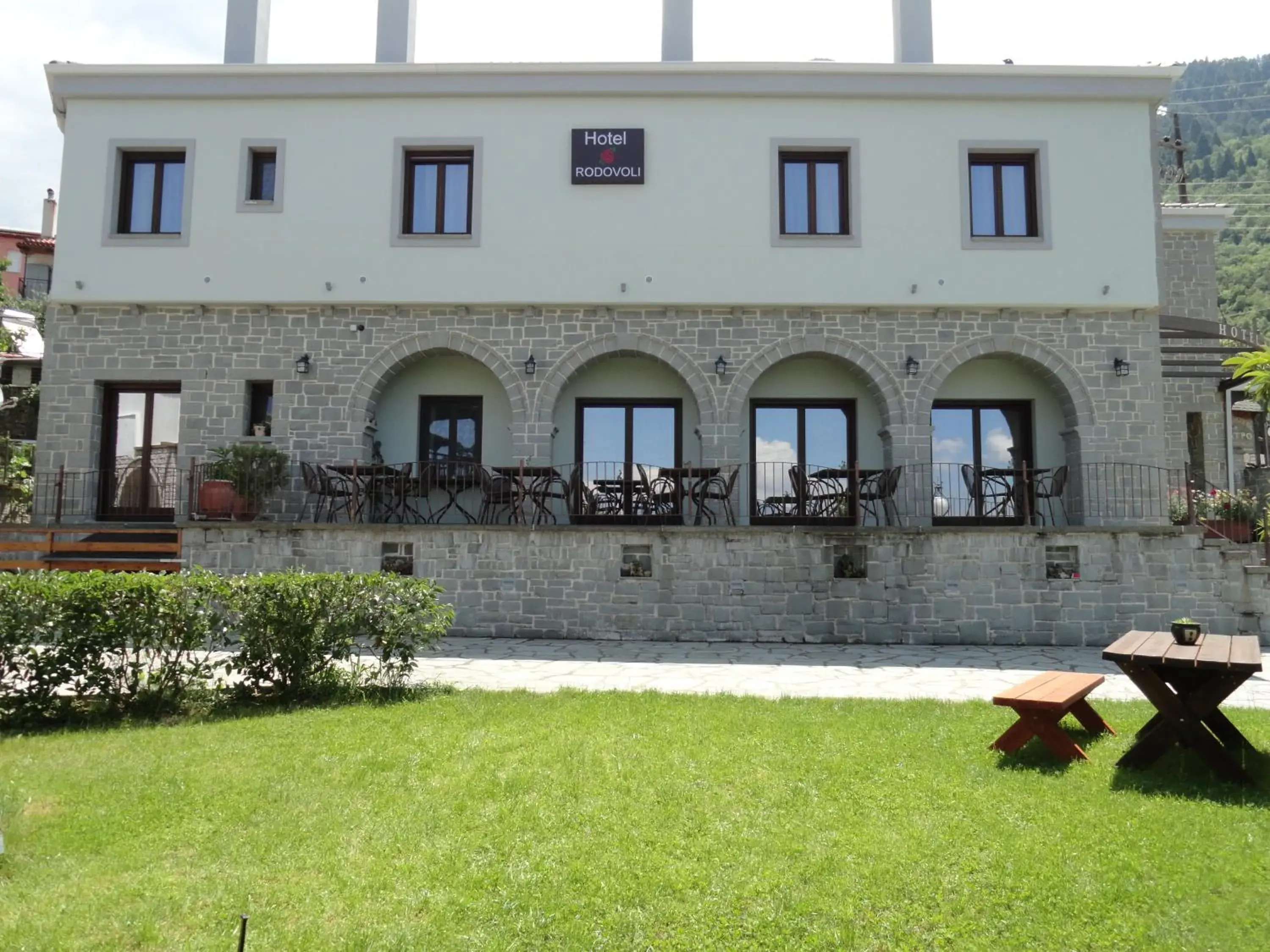 Facade/entrance, Property Building in Hotel Rodovoli