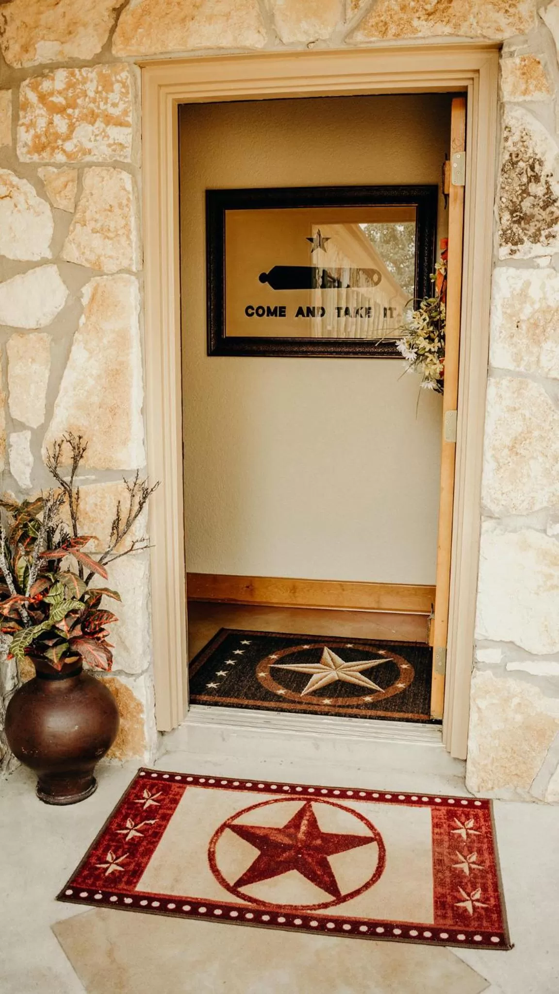Facade/entrance in Casa del Rio Bed and Breakfast
