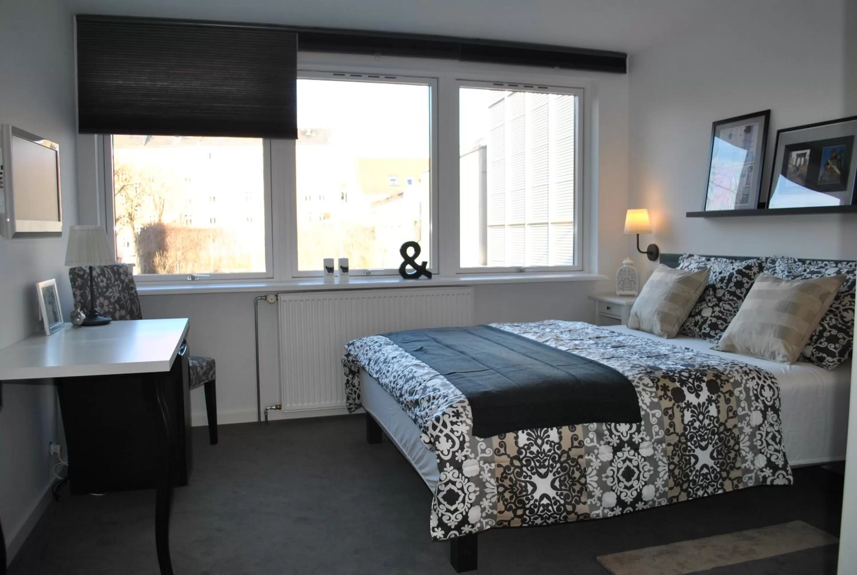 Decorative detail, Bed in M18