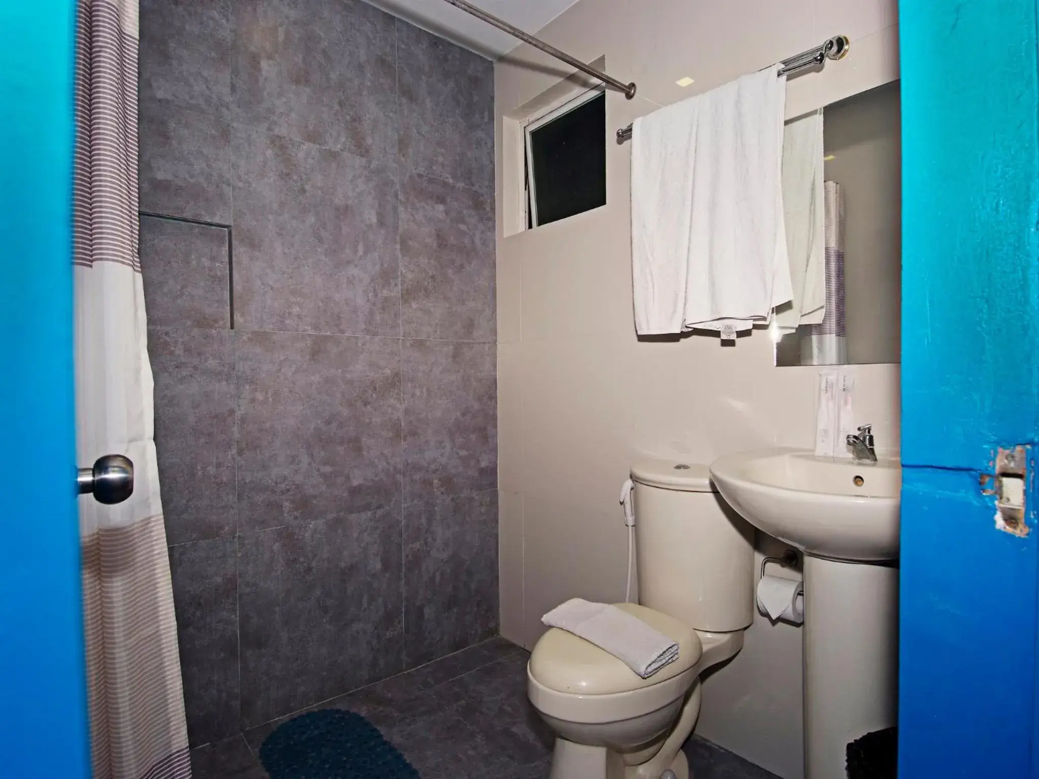Bathroom in Skyblue Hotel