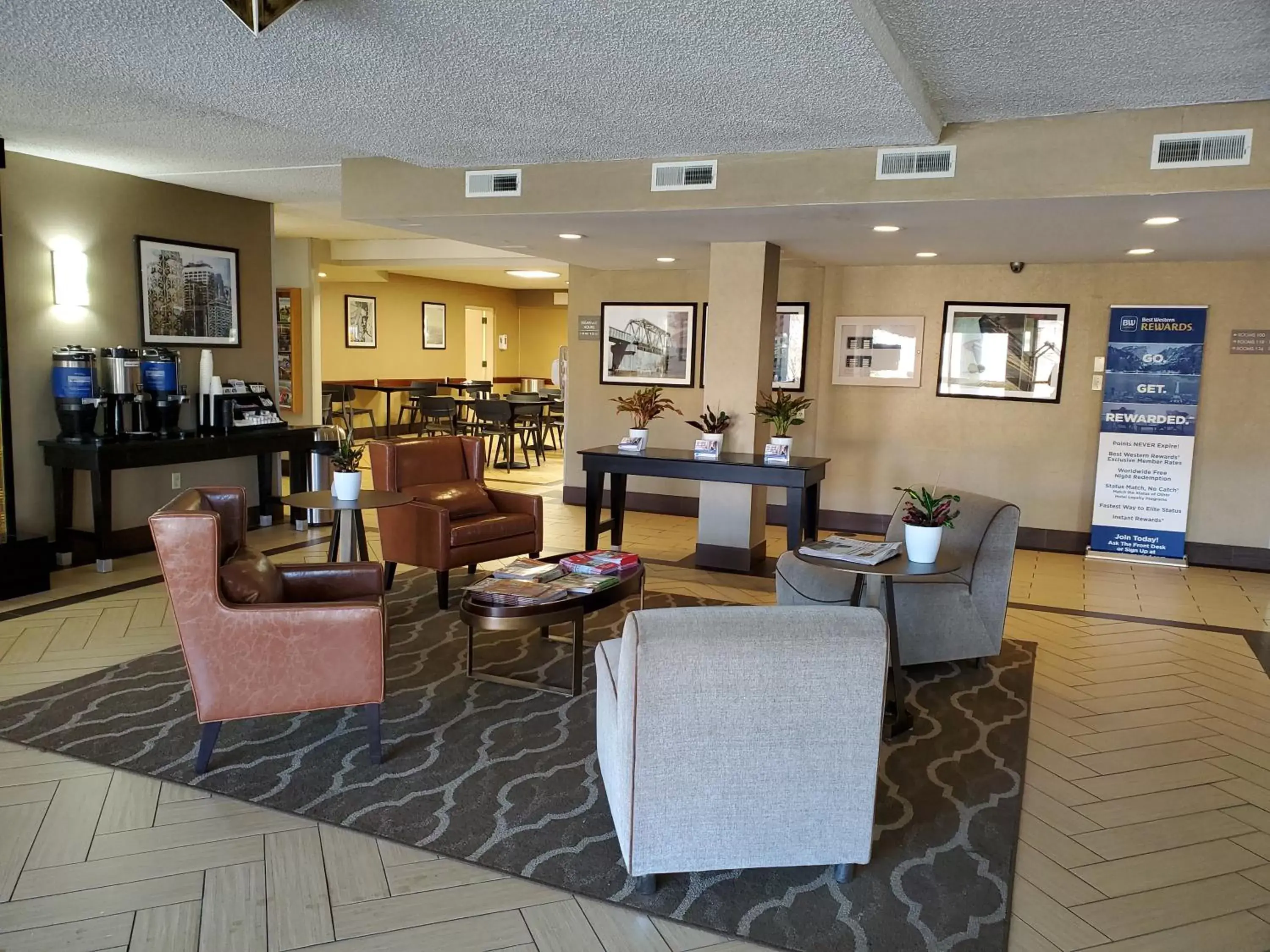 Lobby or reception in Best Western Harrisburg North Hotel