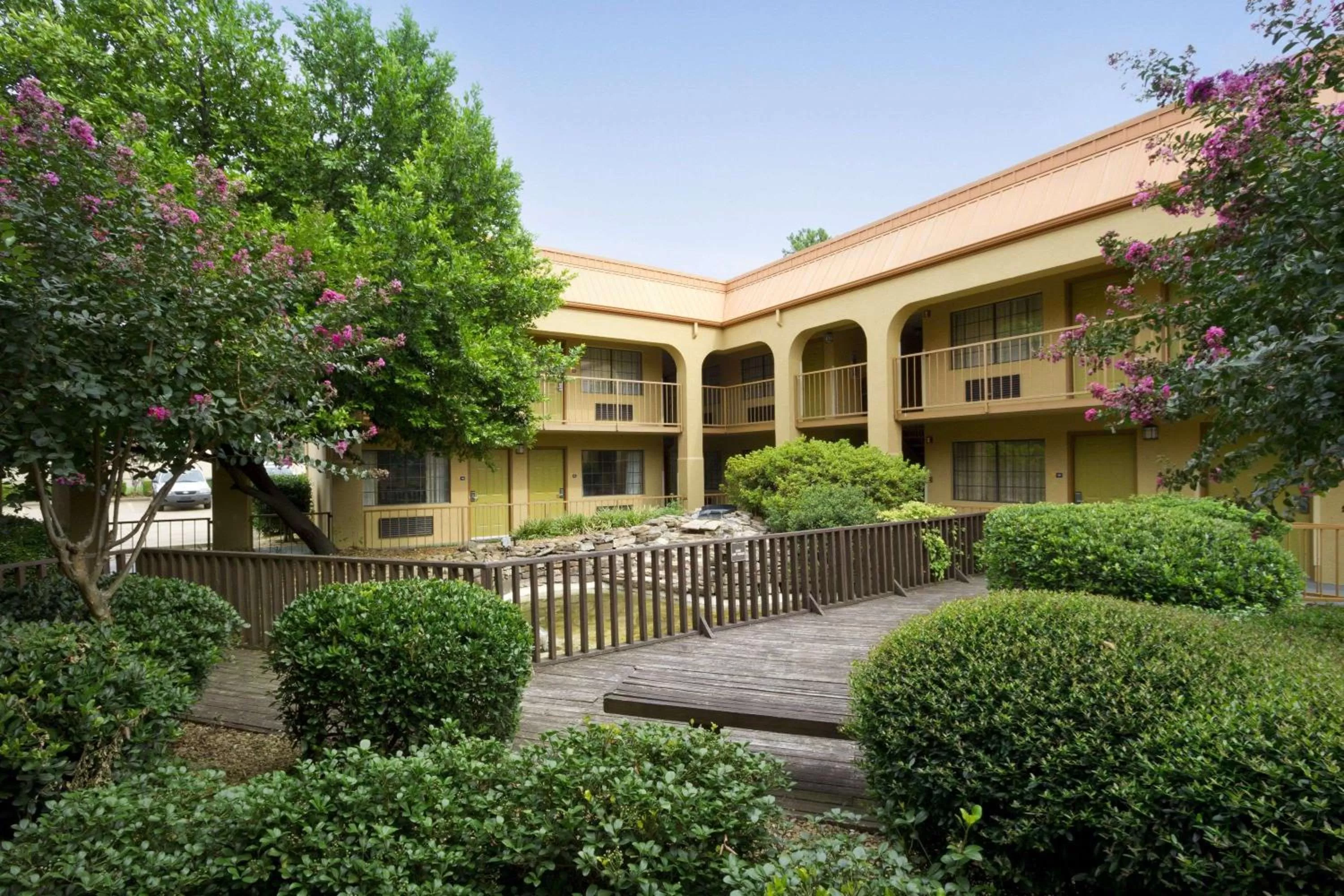 On site in Days Inn by Wyndham Southaven MS