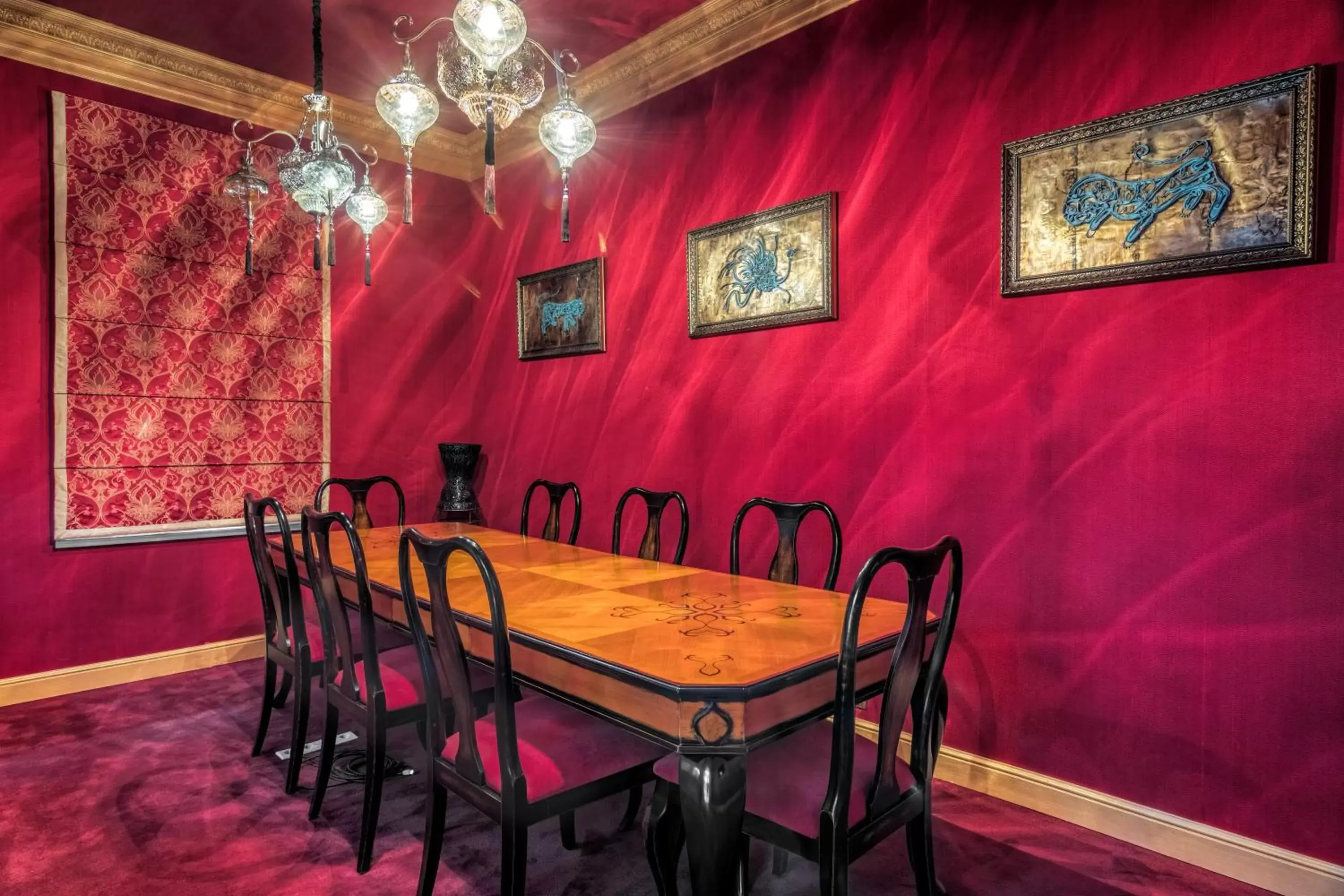 Meeting/conference room, Dining Area in Golden Tulip Borjomi