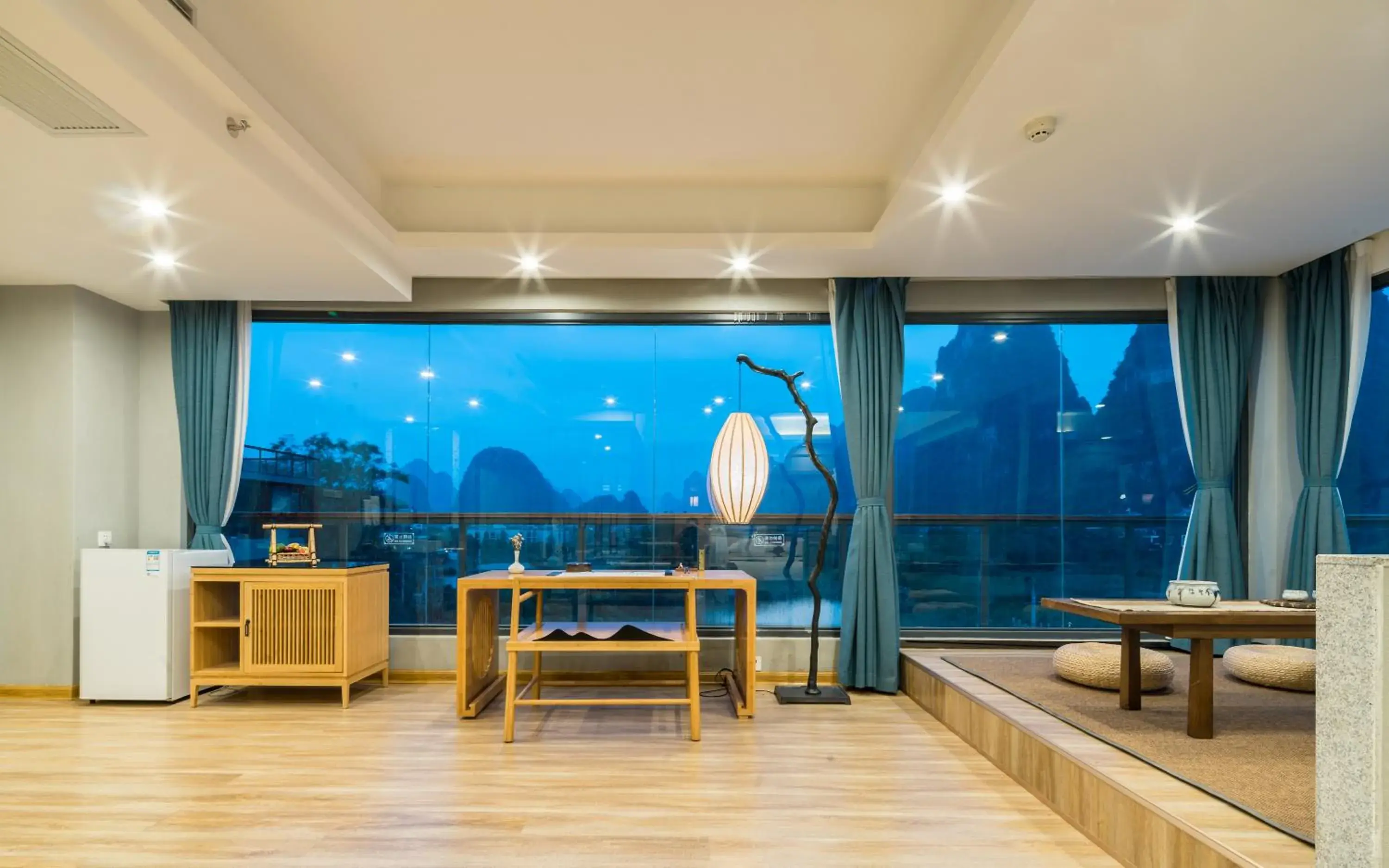 Photo of the whole room, Mountain View in Yangshuo Zen Garden Resort