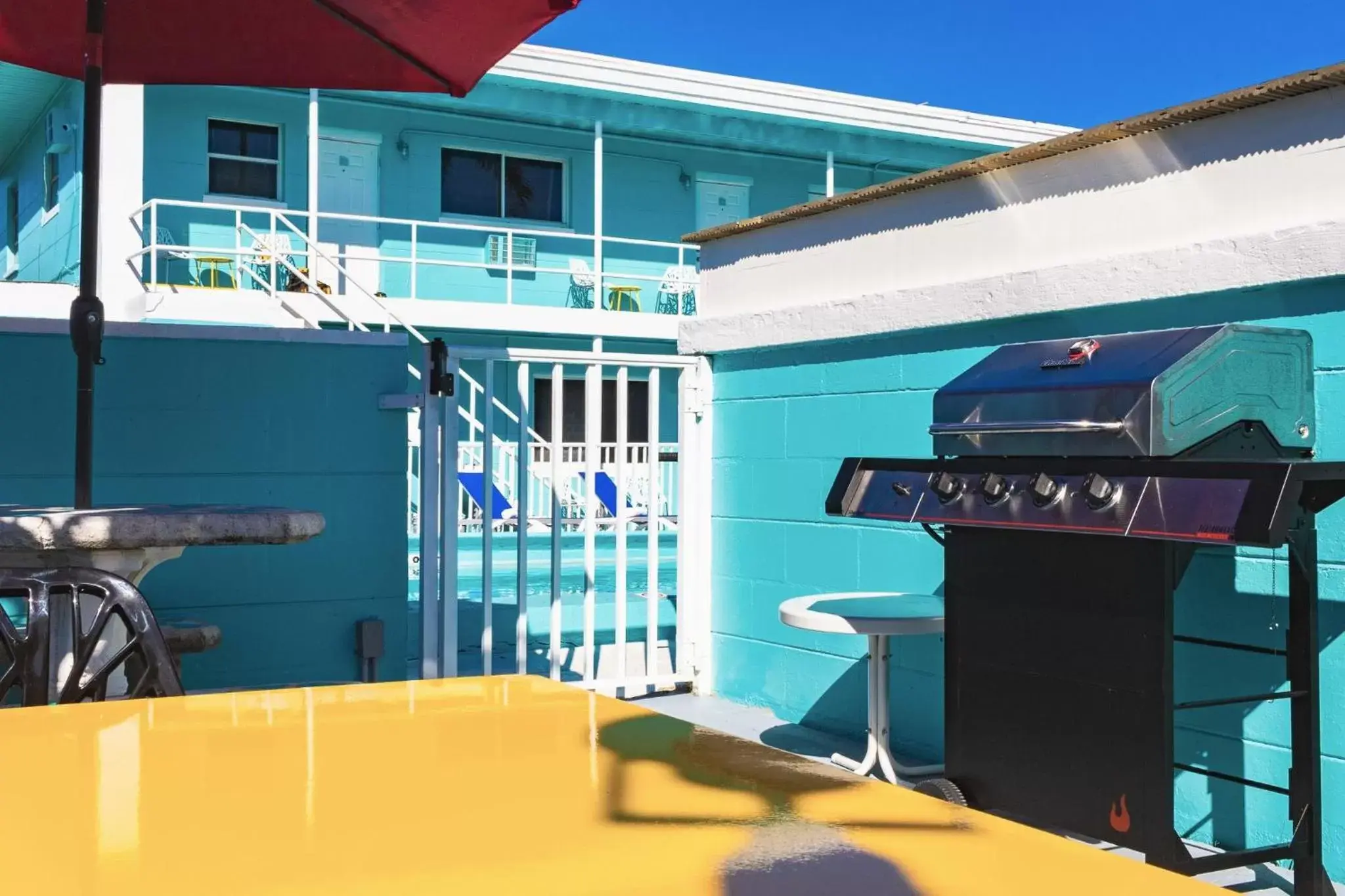 BBQ facilities in Sea Jay Motel and Marina