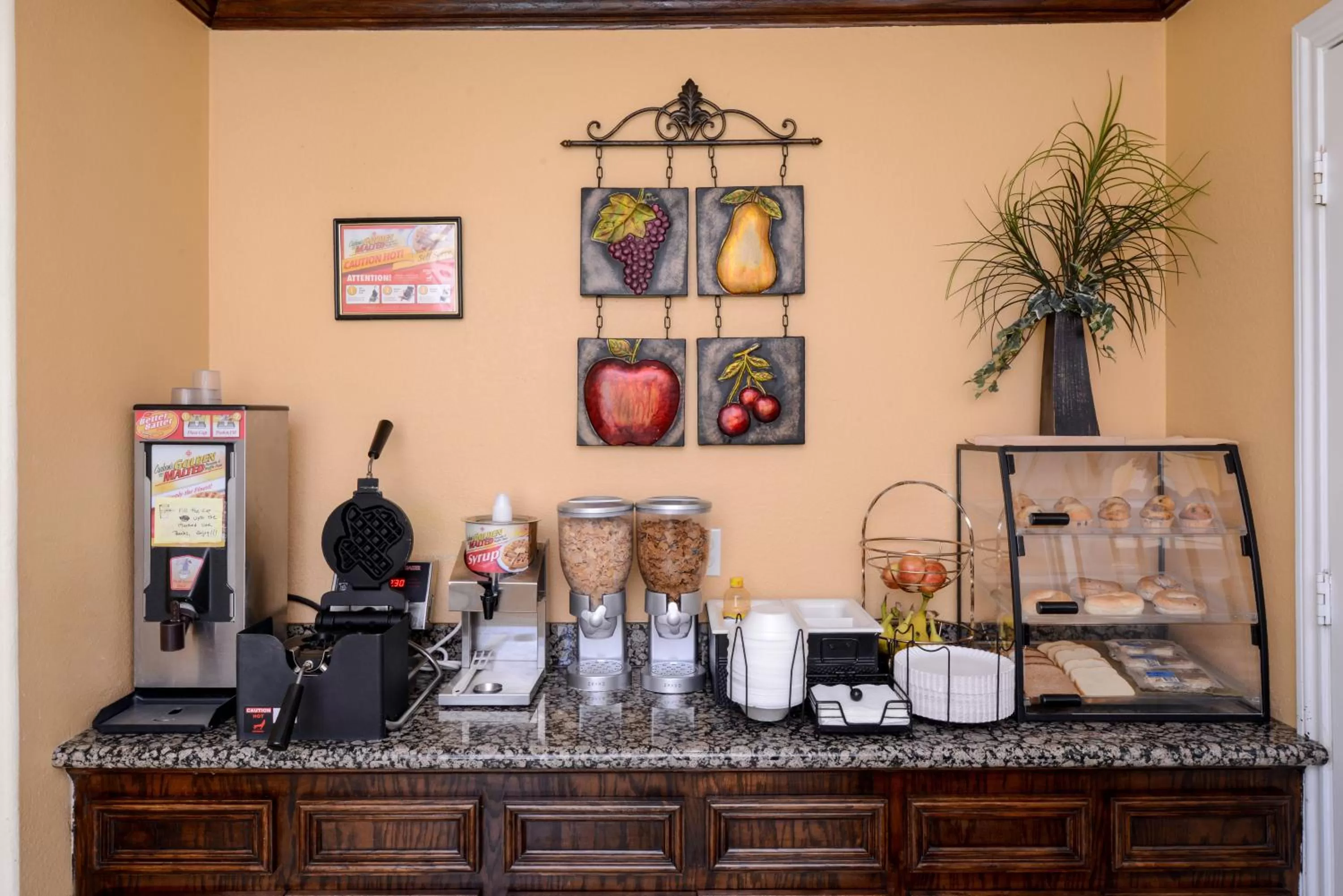 Continental breakfast in Americas Best Value Inn & Suites Waller/Prairie View