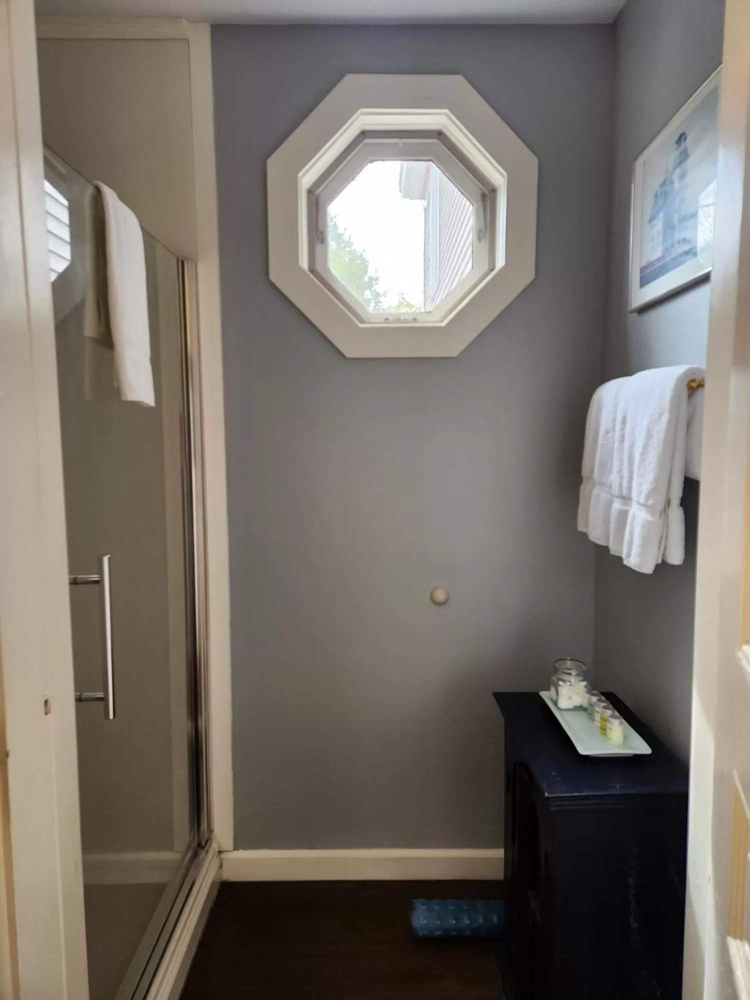 Shower in Blackberry Inn