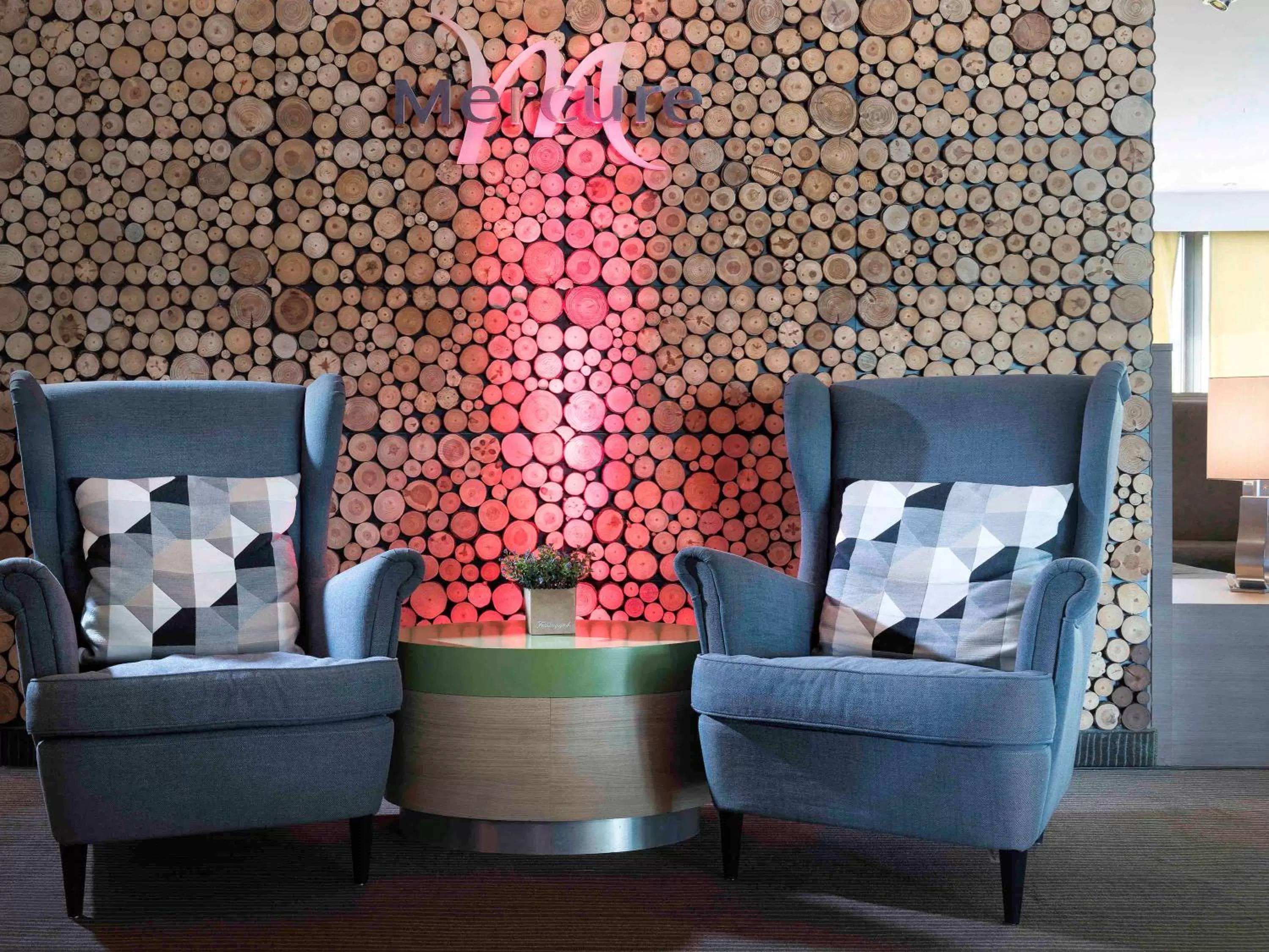 Property building in Mercure Düsseldorf Airport