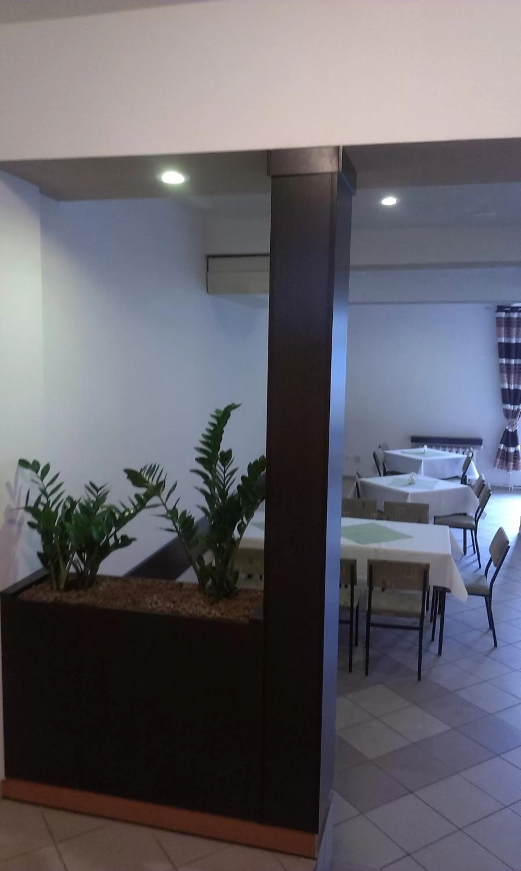 Restaurant/places to eat in HOTEL ODR