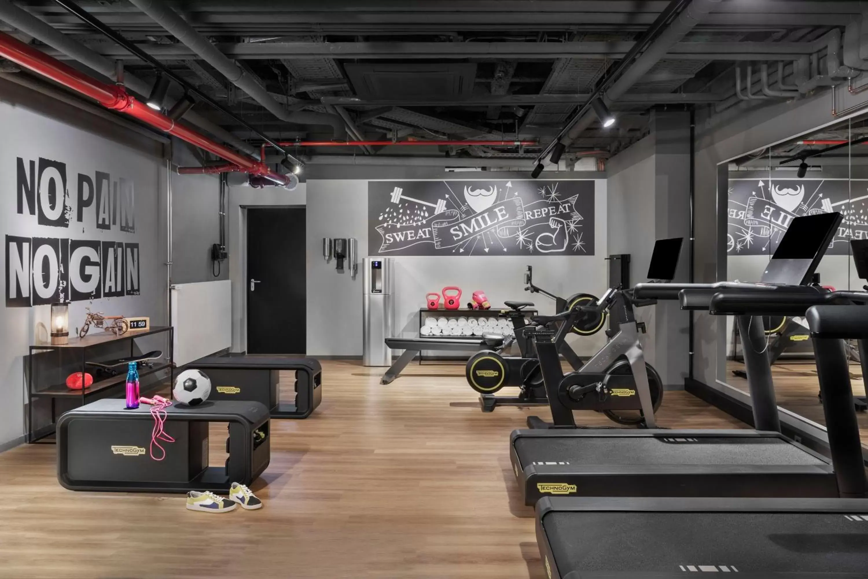 Fitness centre/facilities, Fitness Center/Facilities in Moxy Duesseldorf City