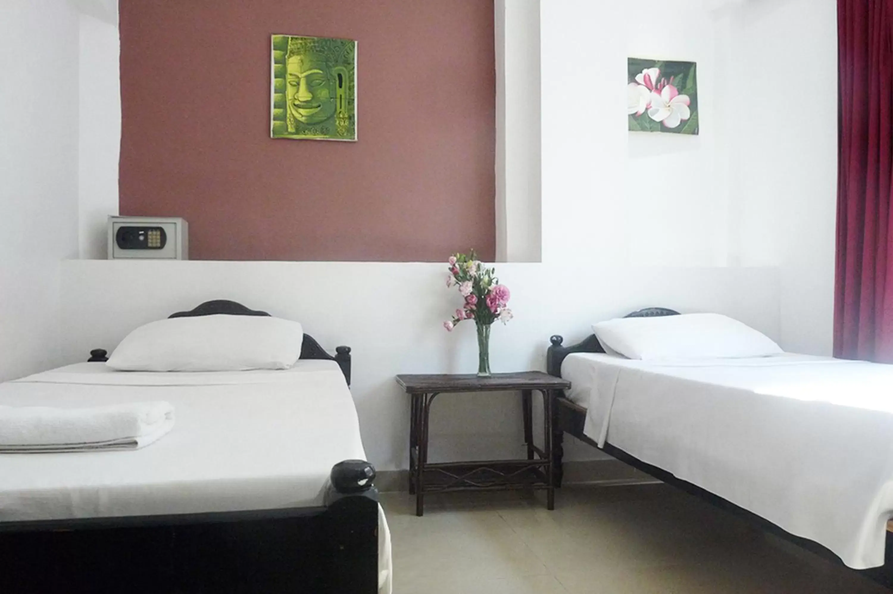 Photo of the whole room, Bed in Angkor International Hotel