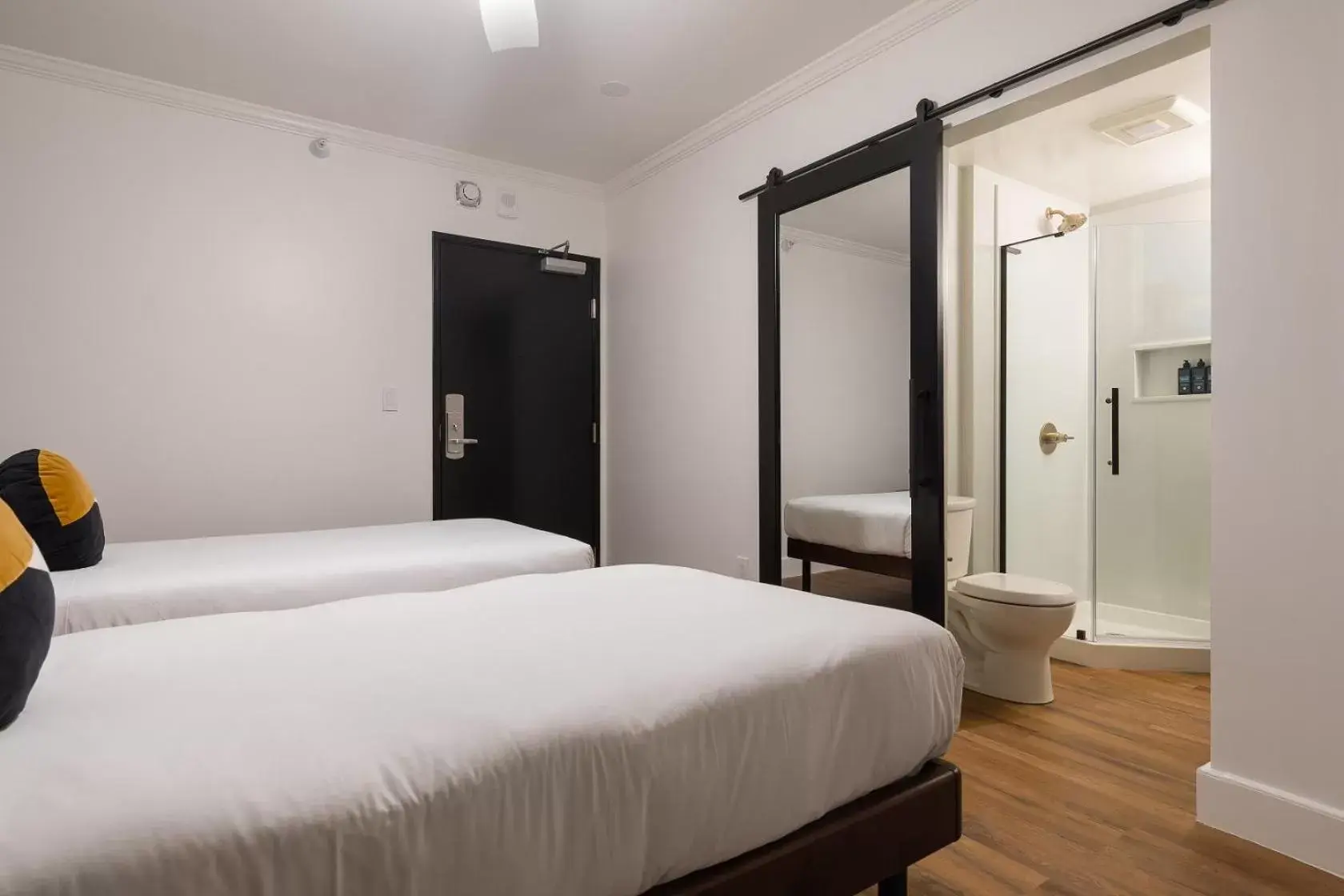 Bed in Hotel Stratford