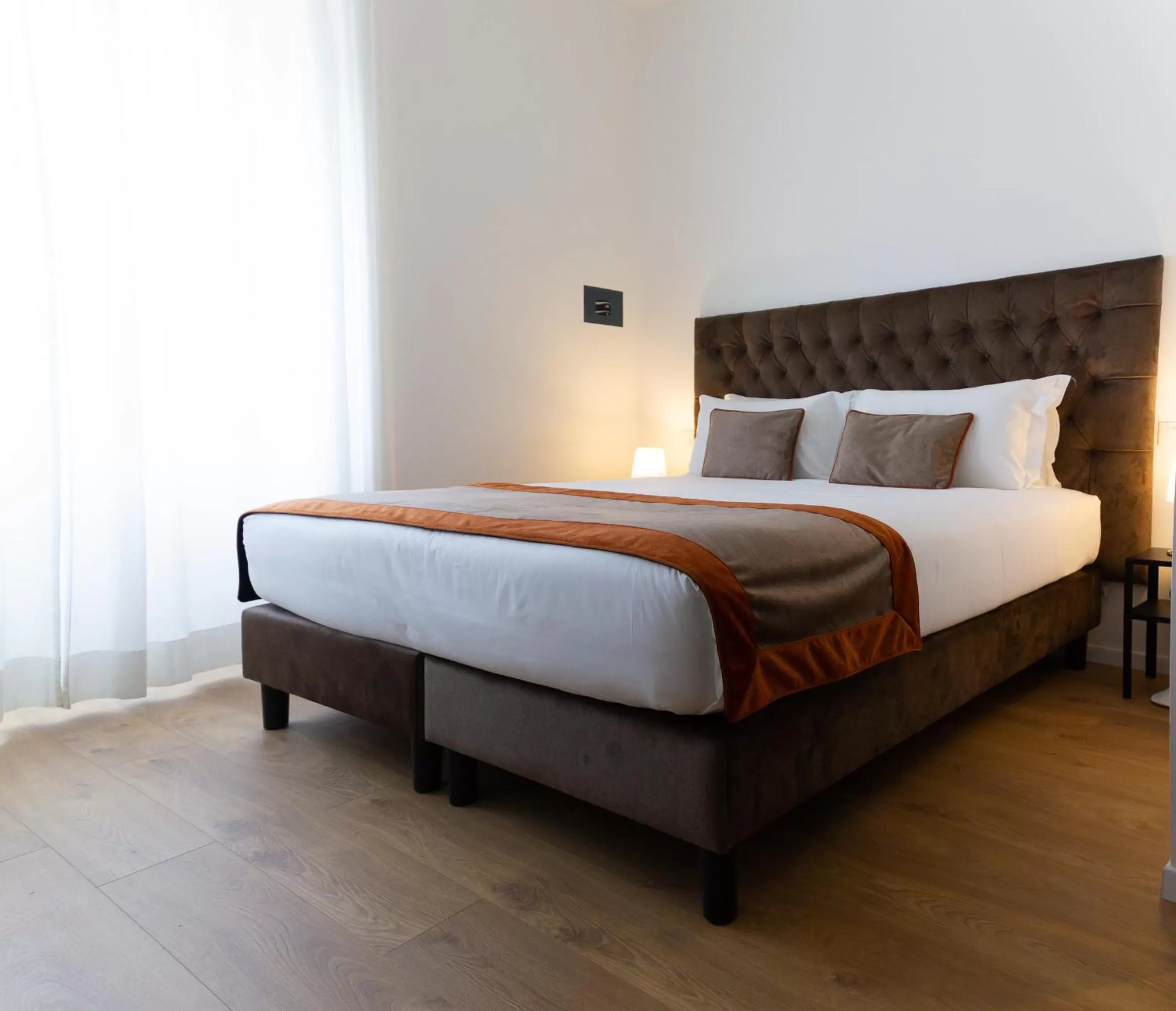 Photo of the whole room, Bed in Michelangelo Vatican Rooms