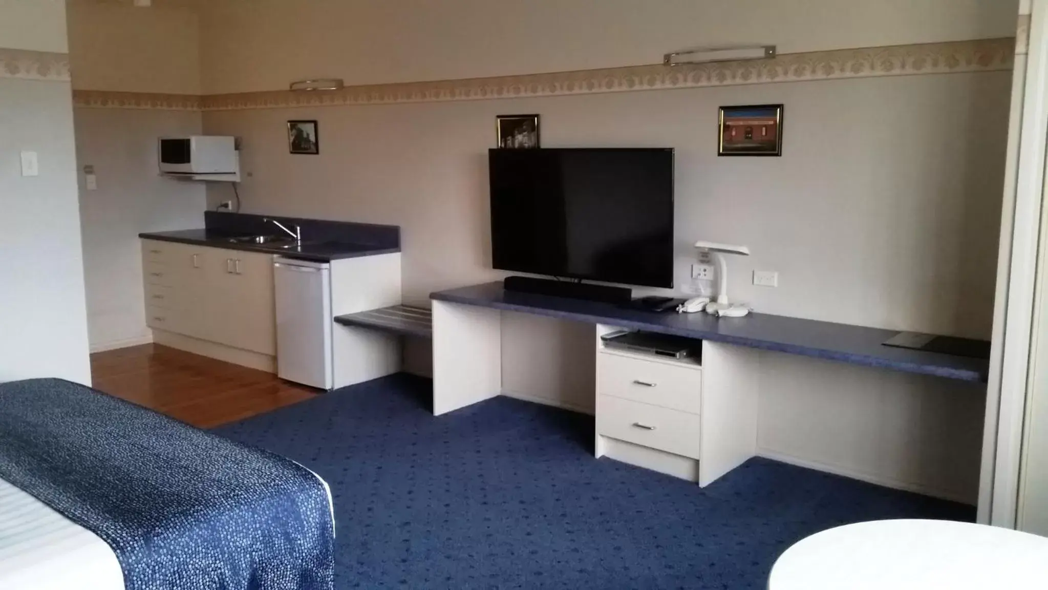 King Room in Ararat Southern Cross Motor Inn King Room in Ararat Southern Cross Motor Inn