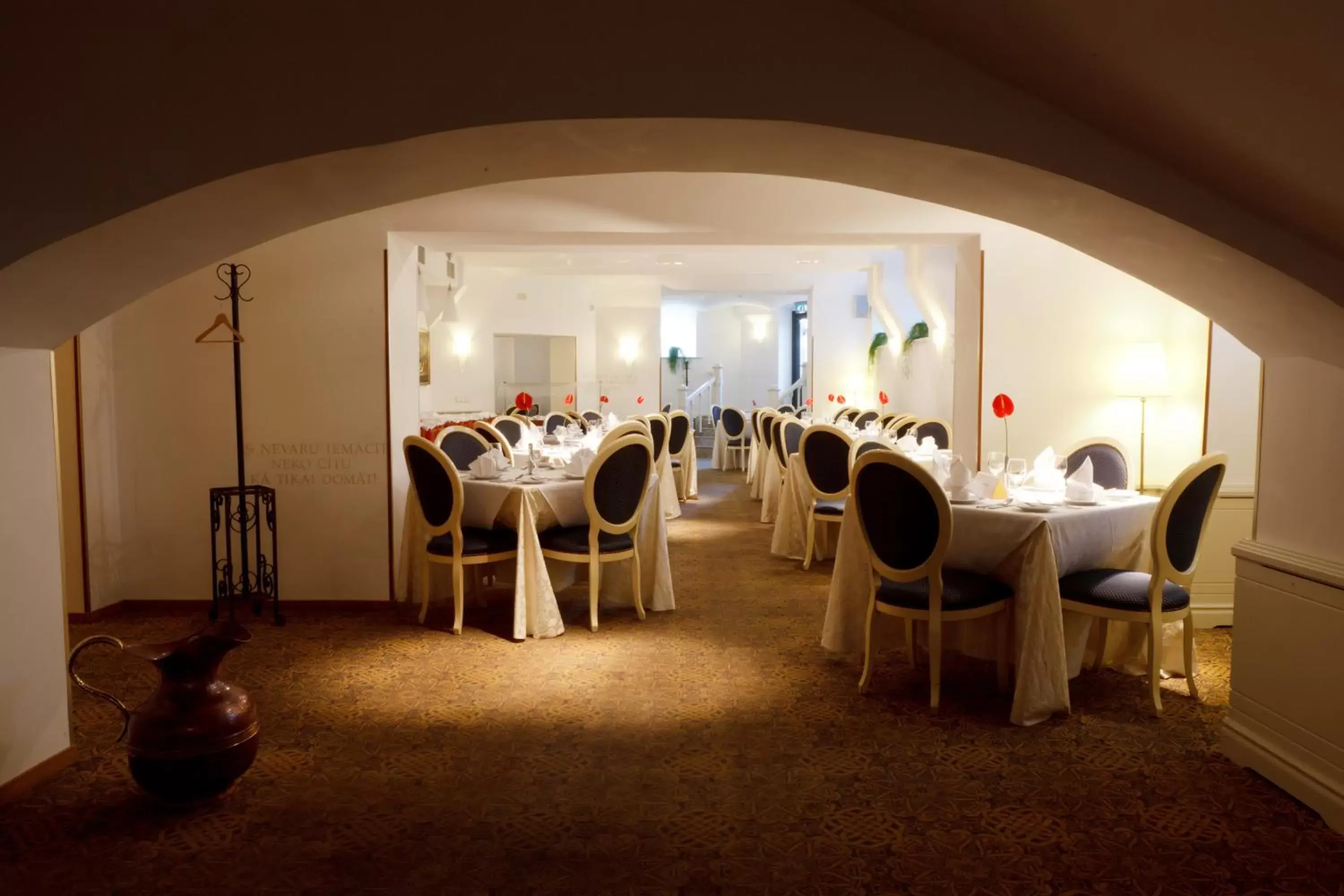 Restaurant/Places to Eat in Monika Centrum Hotels