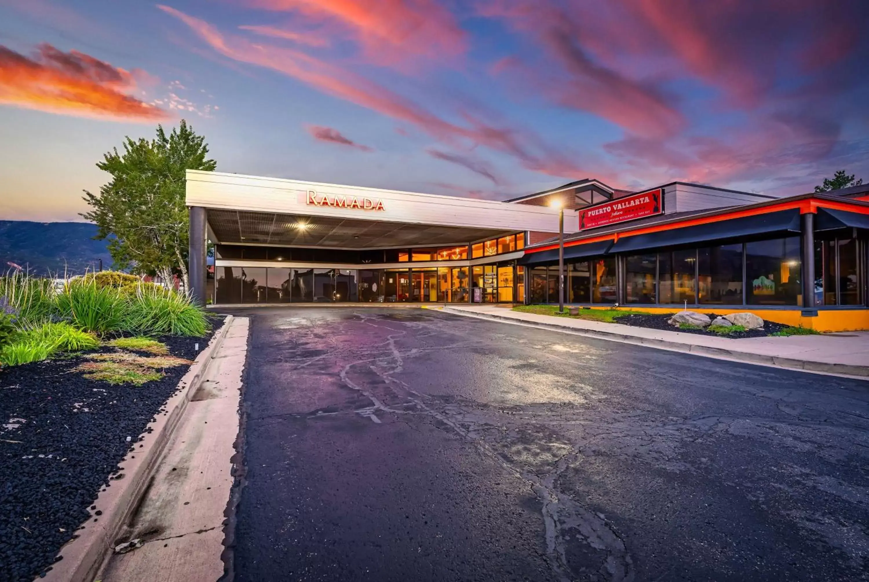 Property building in Ramada by Wyndham Cedar City Property building in Ramada by Wyndham Cedar City
