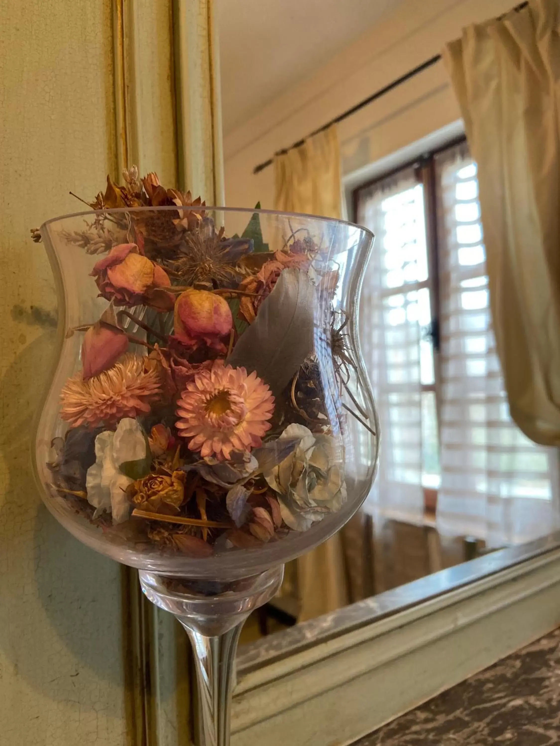 Decorative detail in Maison 1823 - Suites de charme à Garons