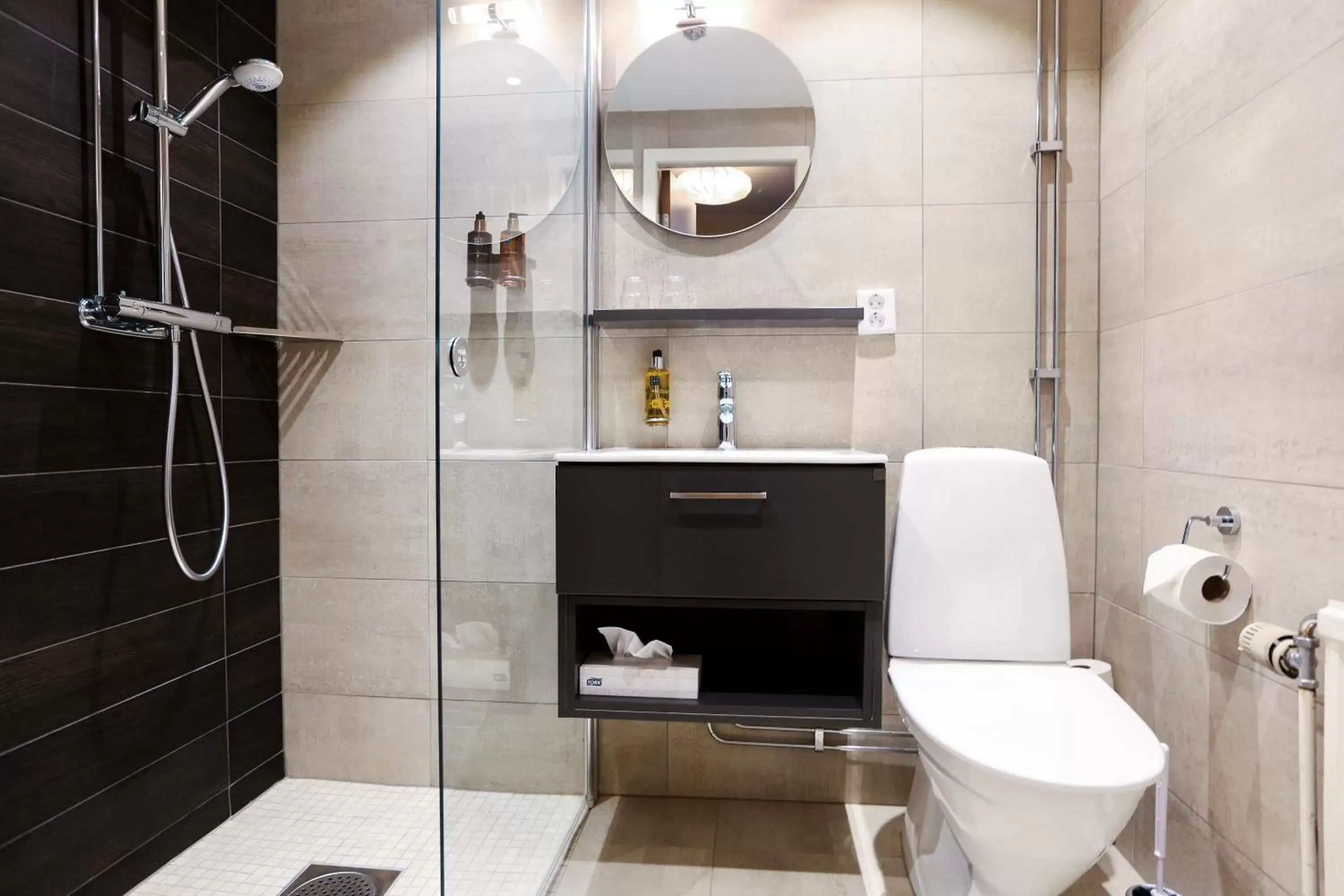 Shower, Bathroom in Statt Hassleholm BW Signature Collection