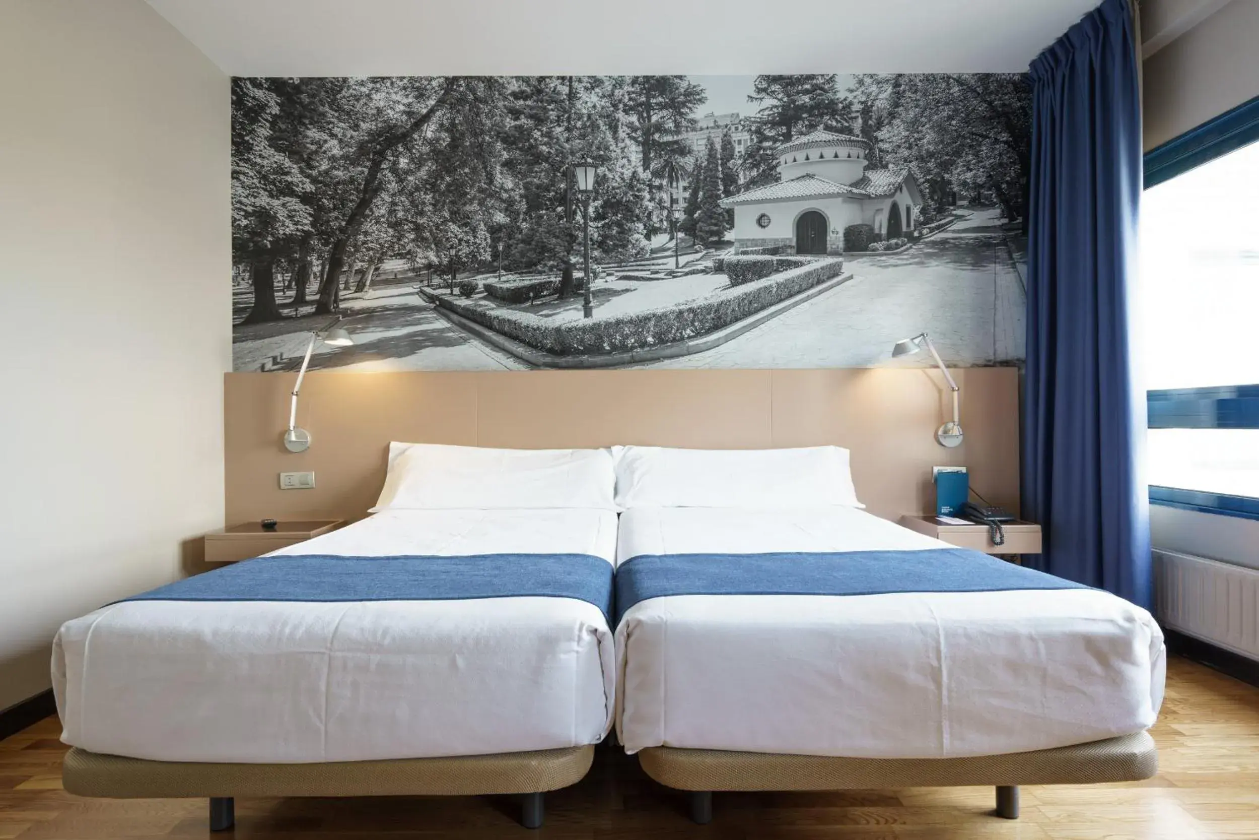 Bedroom, Bed in Aparthotel Campus