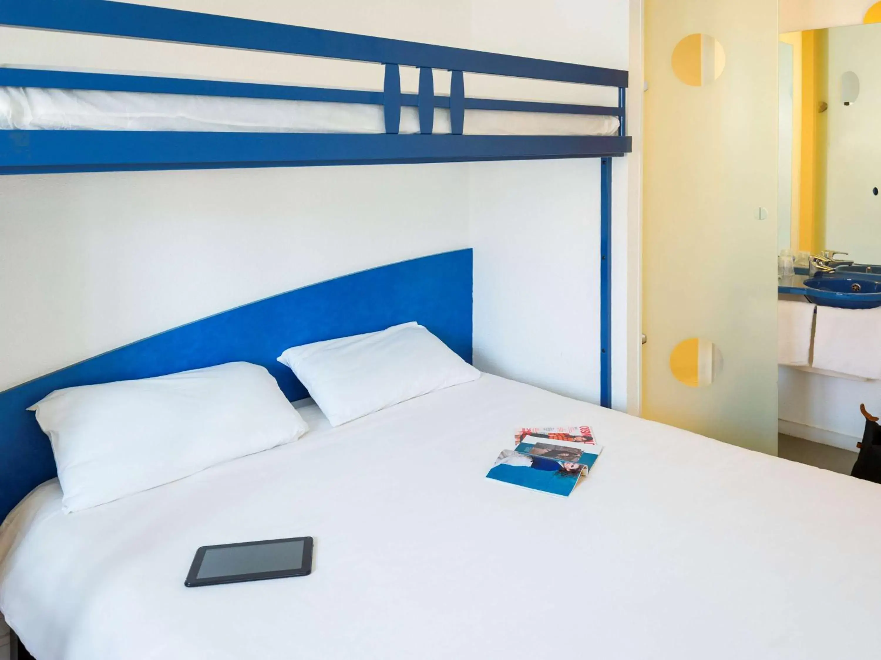 Photo of the whole room, Bed in ibis budget Béziers Centre Palais Congres