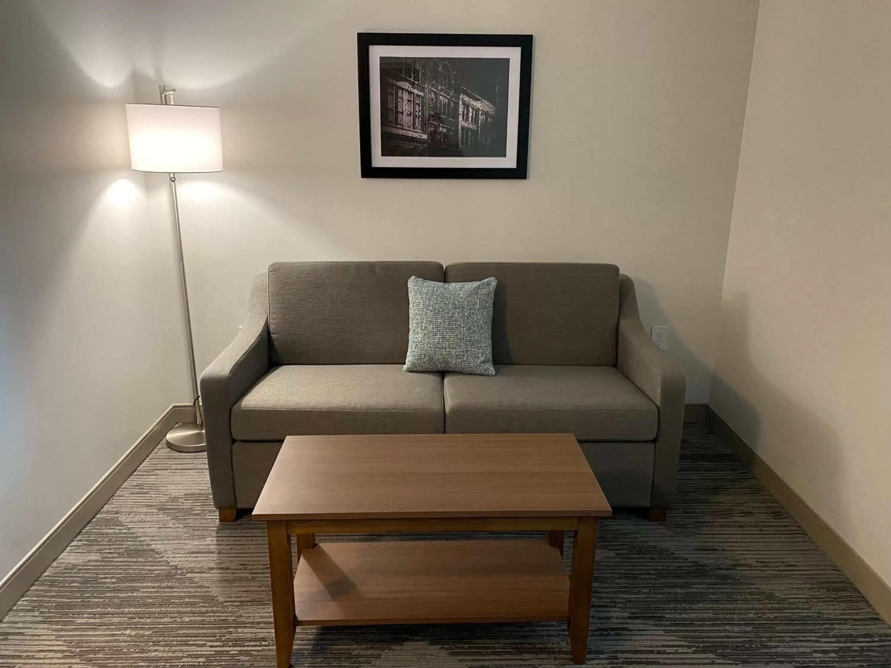 Living room, Seating Area in Comfort Inn & Suites Gallatin - Nashville Metro