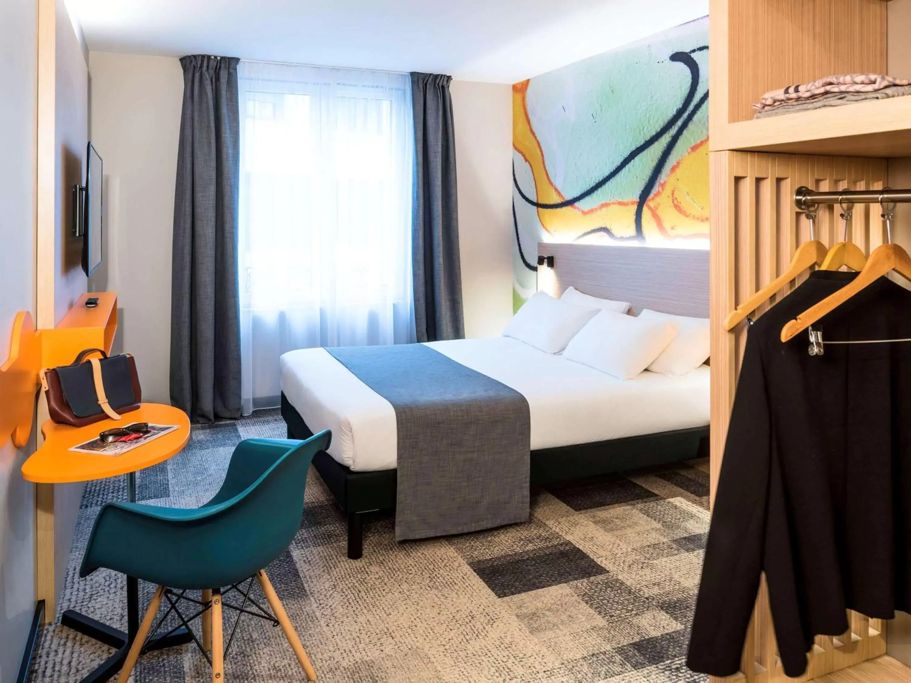 Photo of the whole room, Bed in ibis Styles Clamart Gare Grand Paris