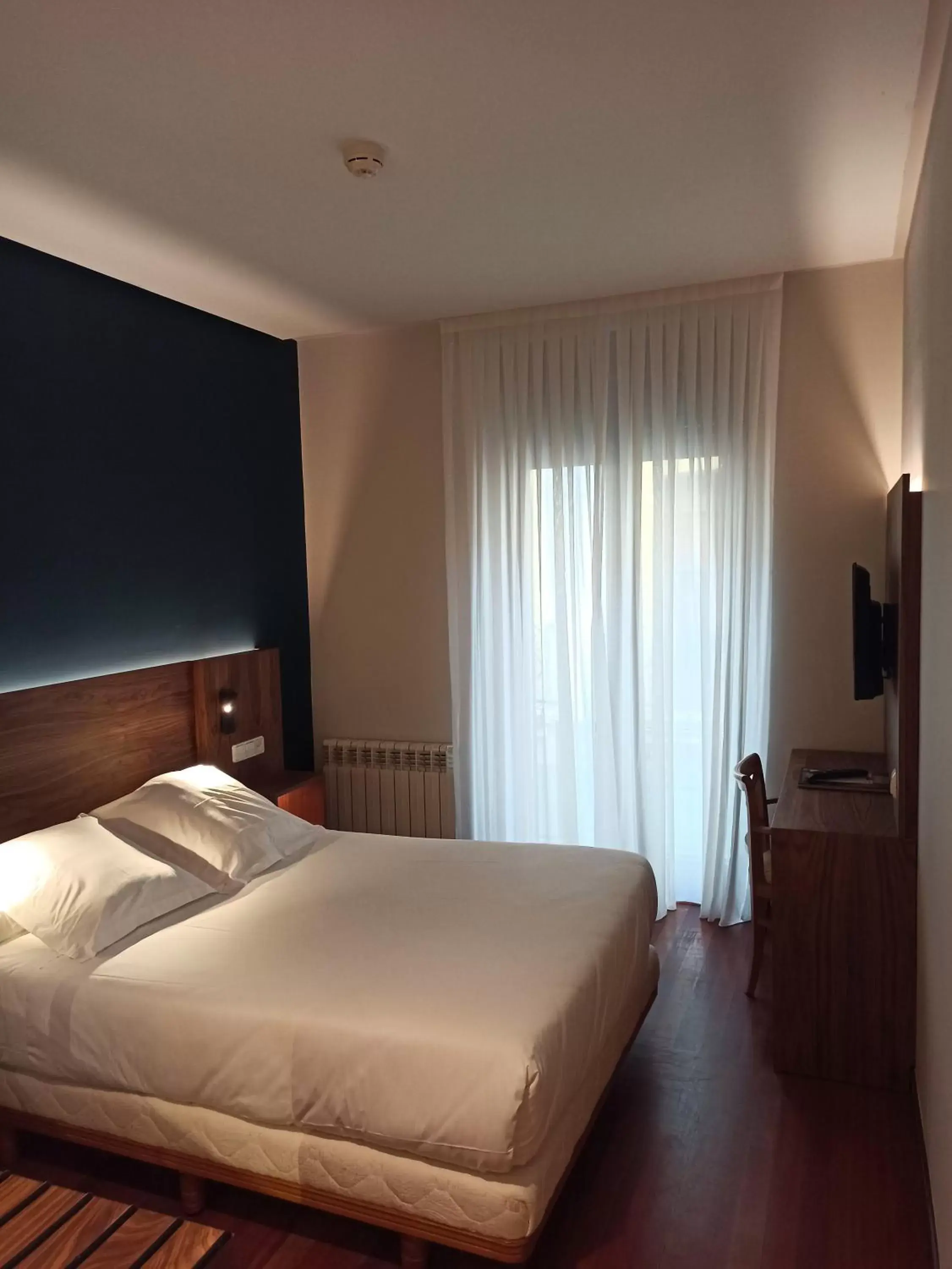Photo of the whole room, Bed in ARVA Spa París