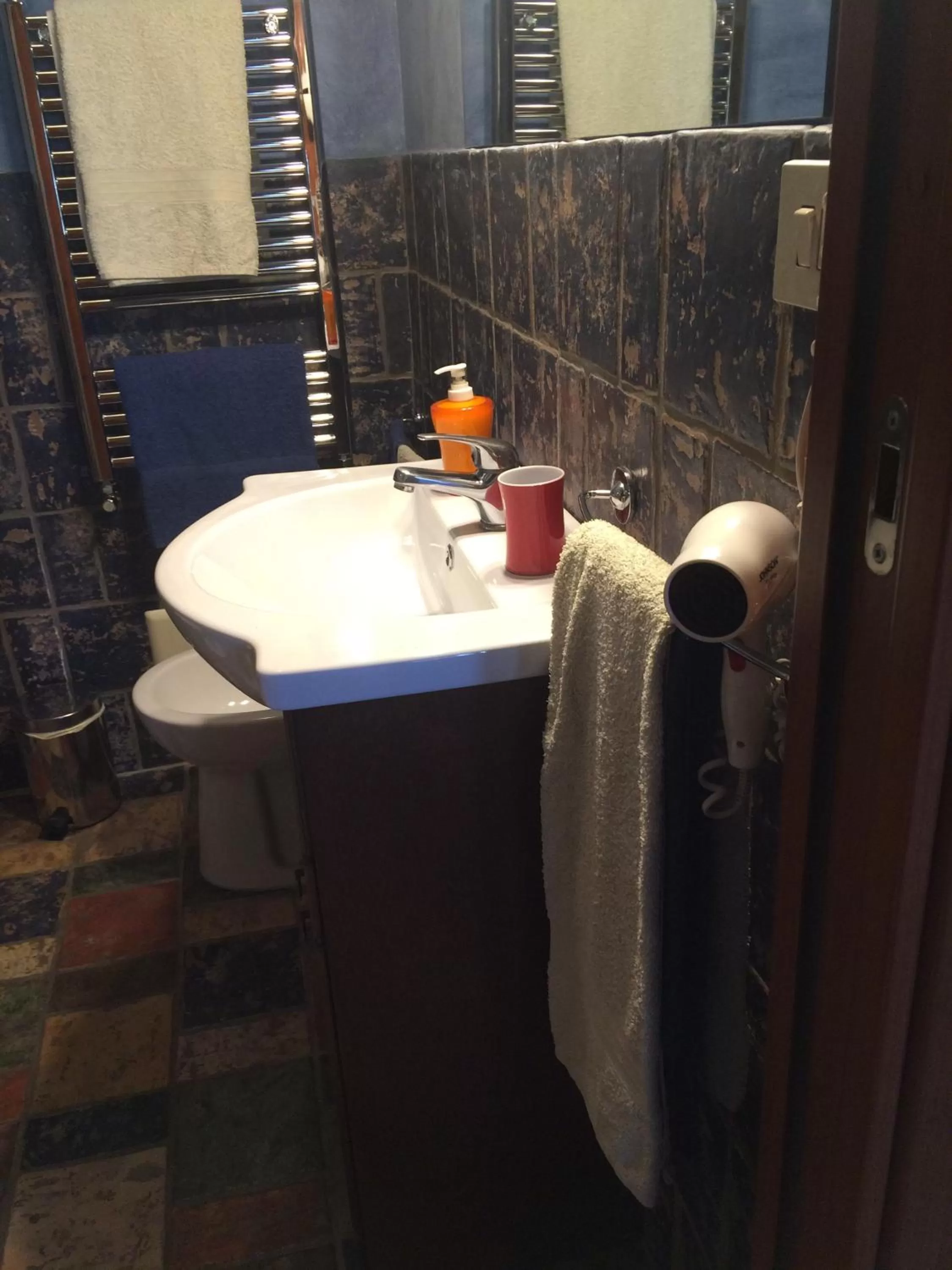 Bathroom in B&B Casamiranapoli