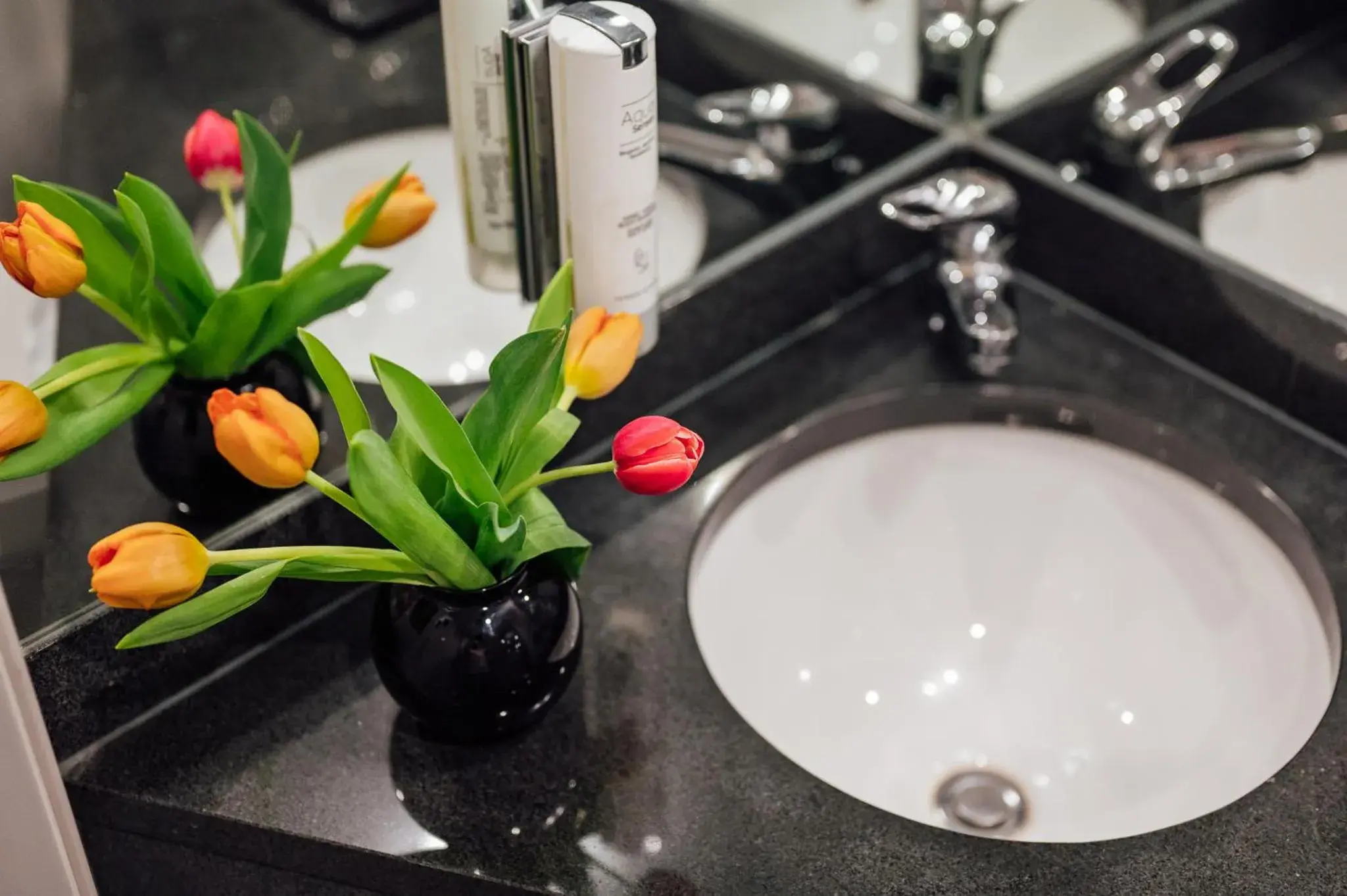 Bathroom in Peakture Hotel