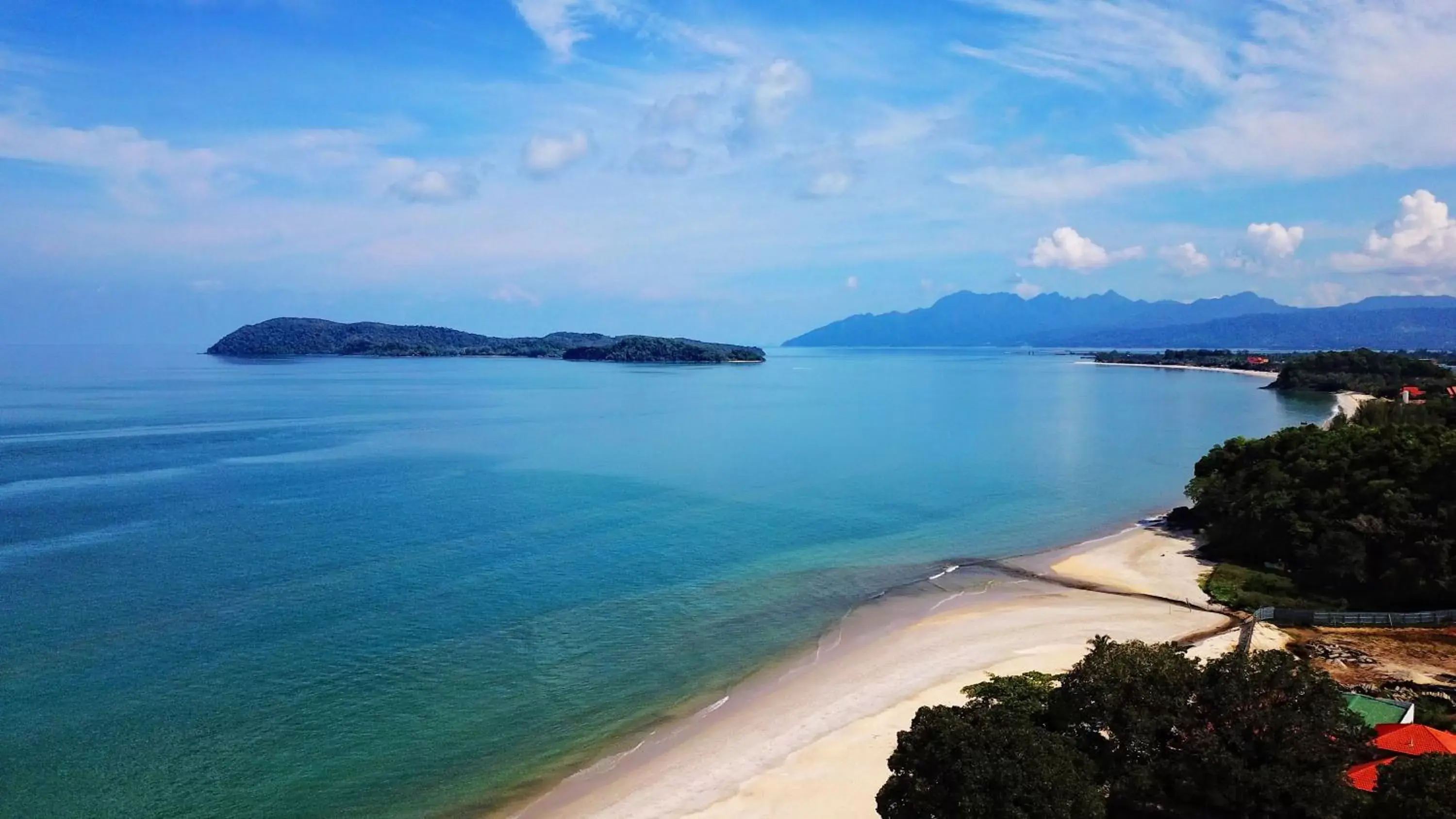 Beach in Holiday Villa Beach Resort & Spa Langkawi