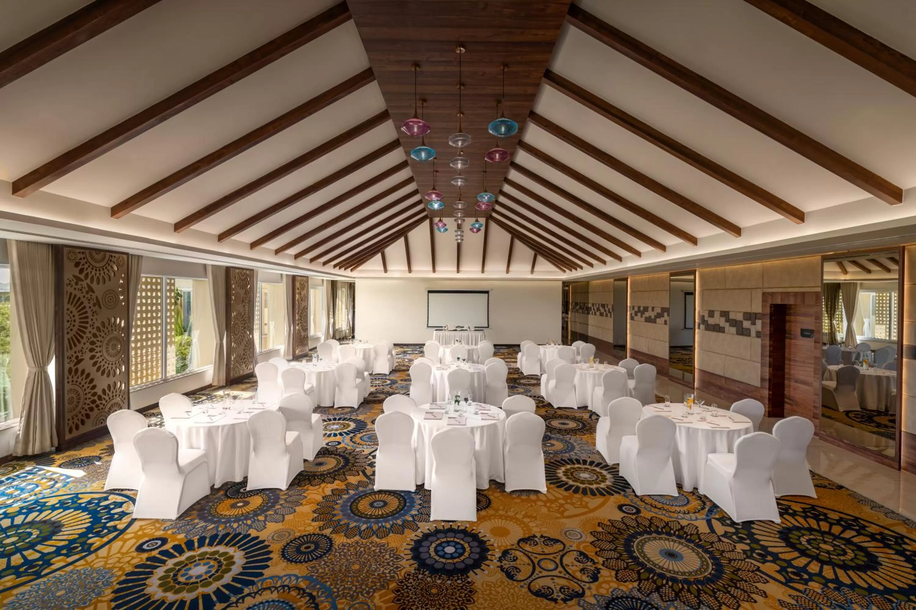 Banquet/Function facilities in Hawthorn Suites by Wyndham Dwarka