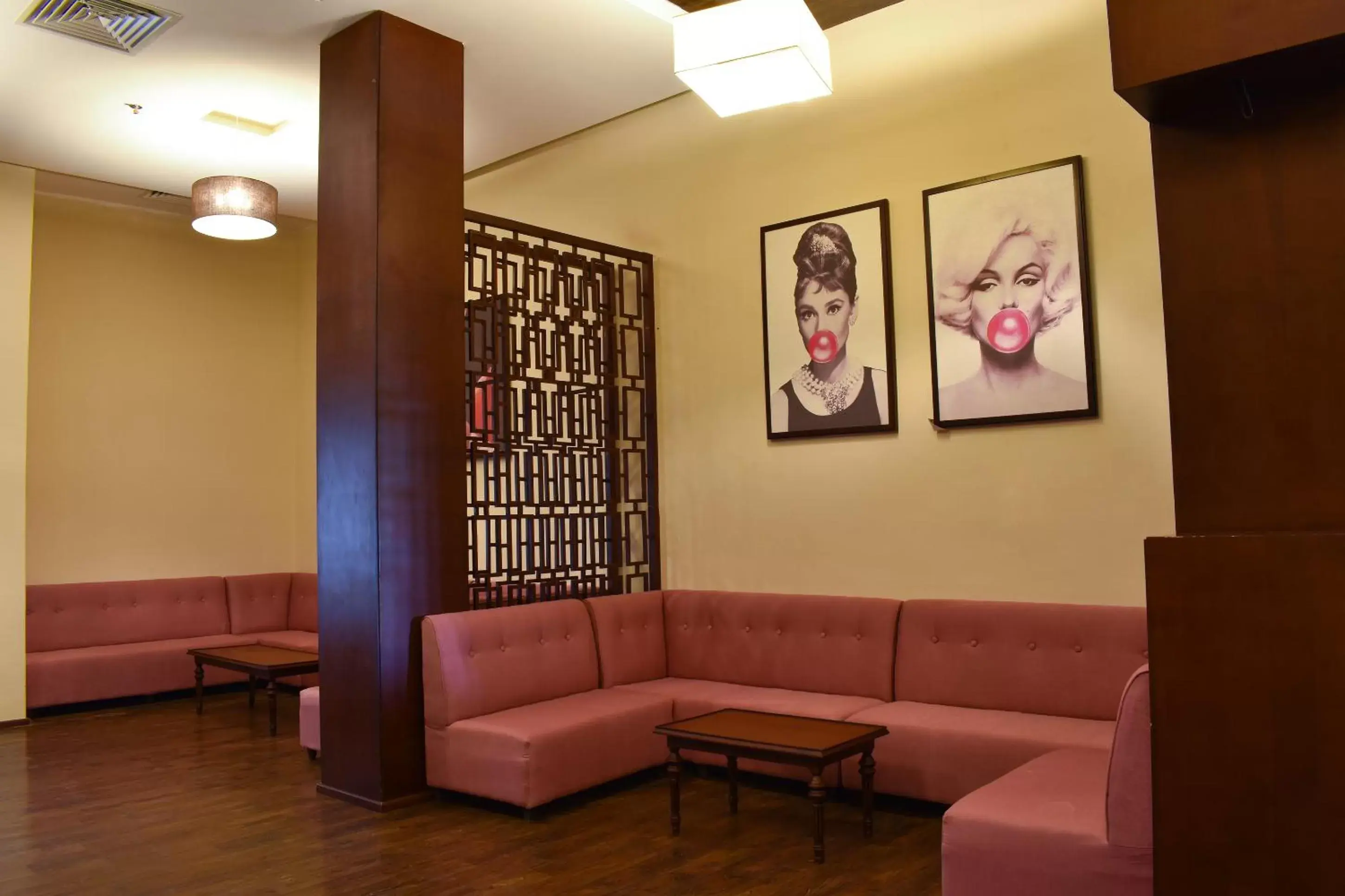 Lounge or bar in Parrotel Lagoon Waterpark Resort Lounge or bar in Parrotel Lagoon Waterpark Resort