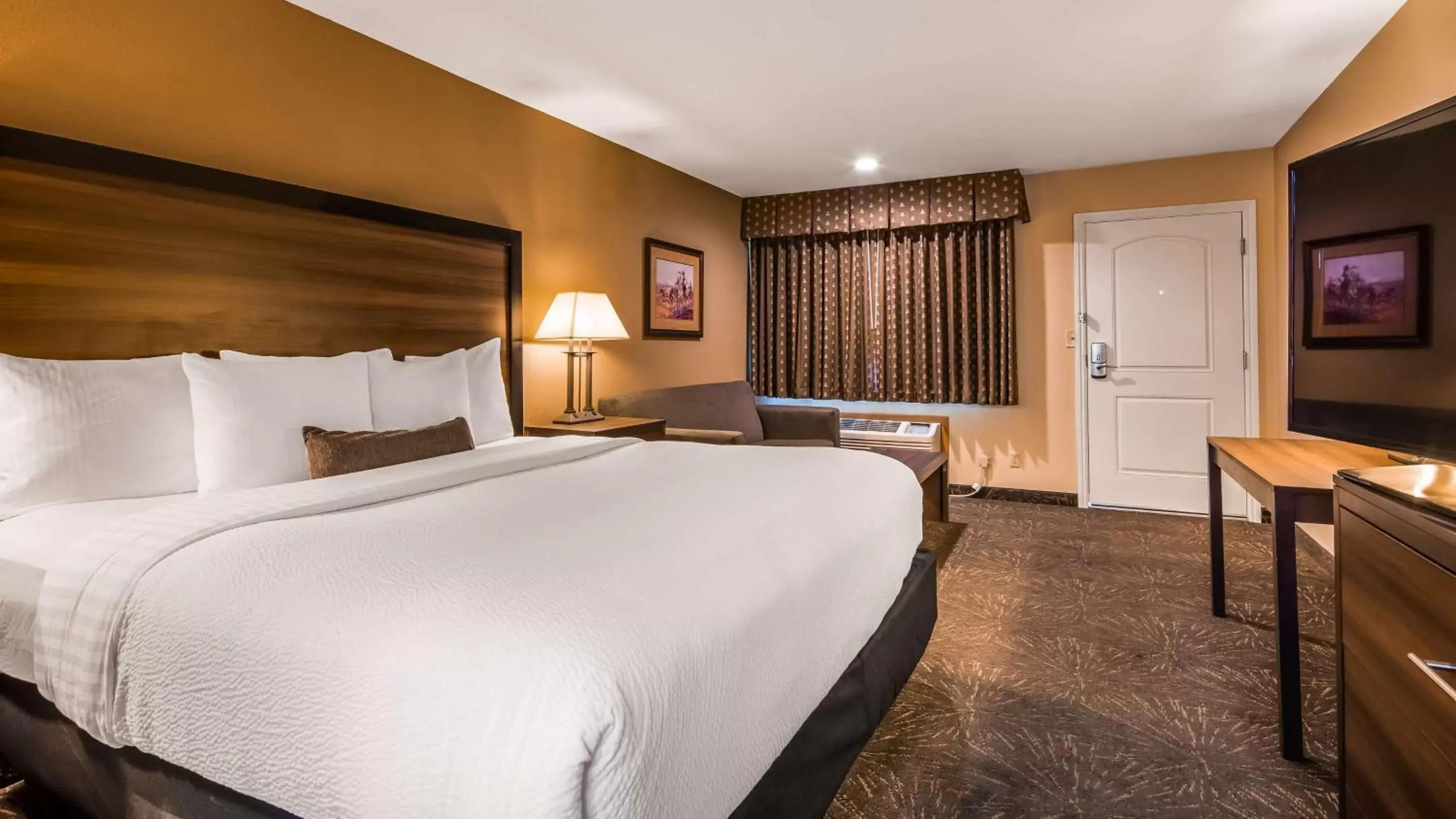 Photo of the whole room, Bed in Best Western John Day Inn Photo of the whole room, Bed in Best Western John Day Inn