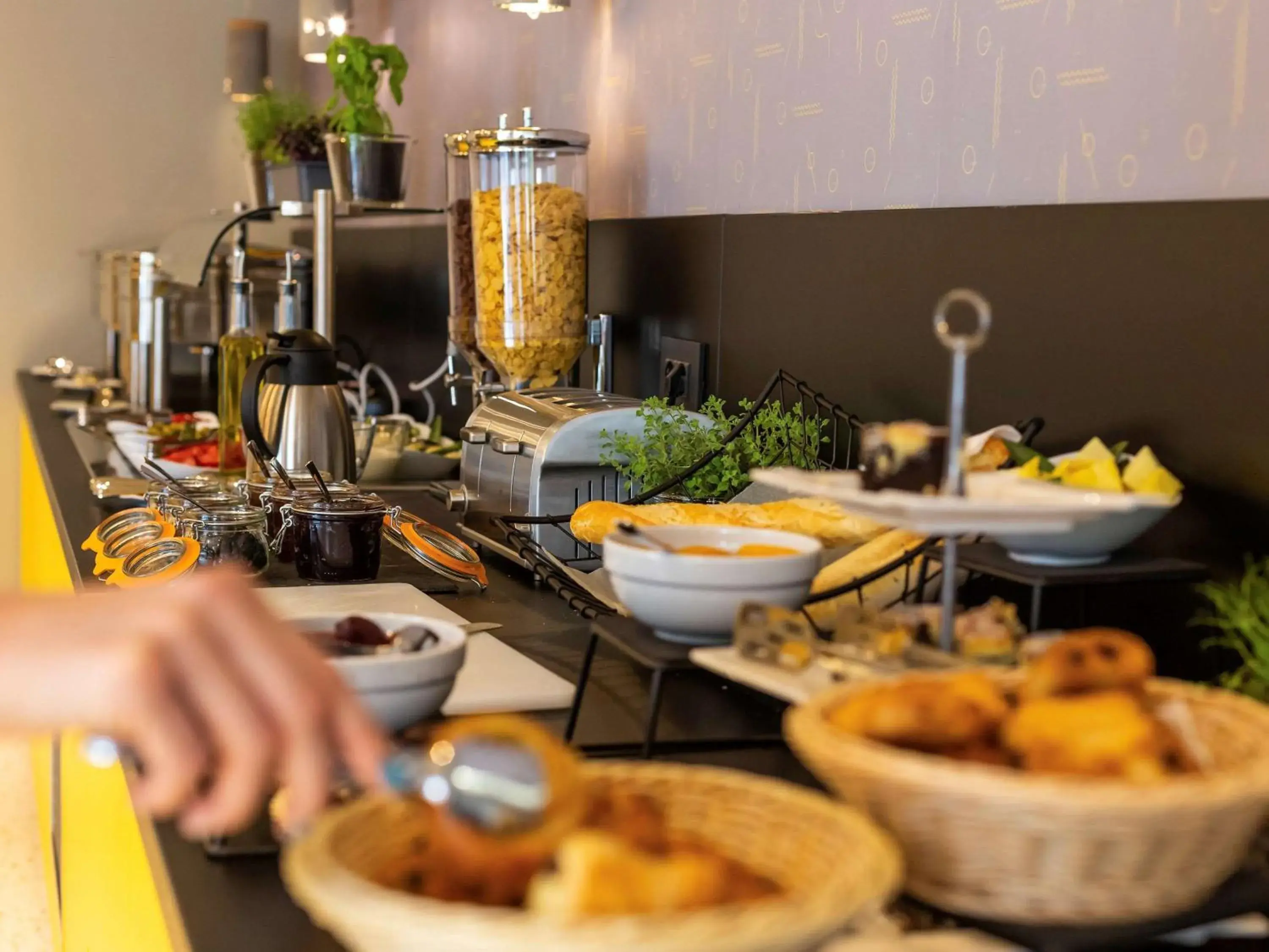 Restaurant/places to eat, Food in ibis Styles Bucharest Erbas