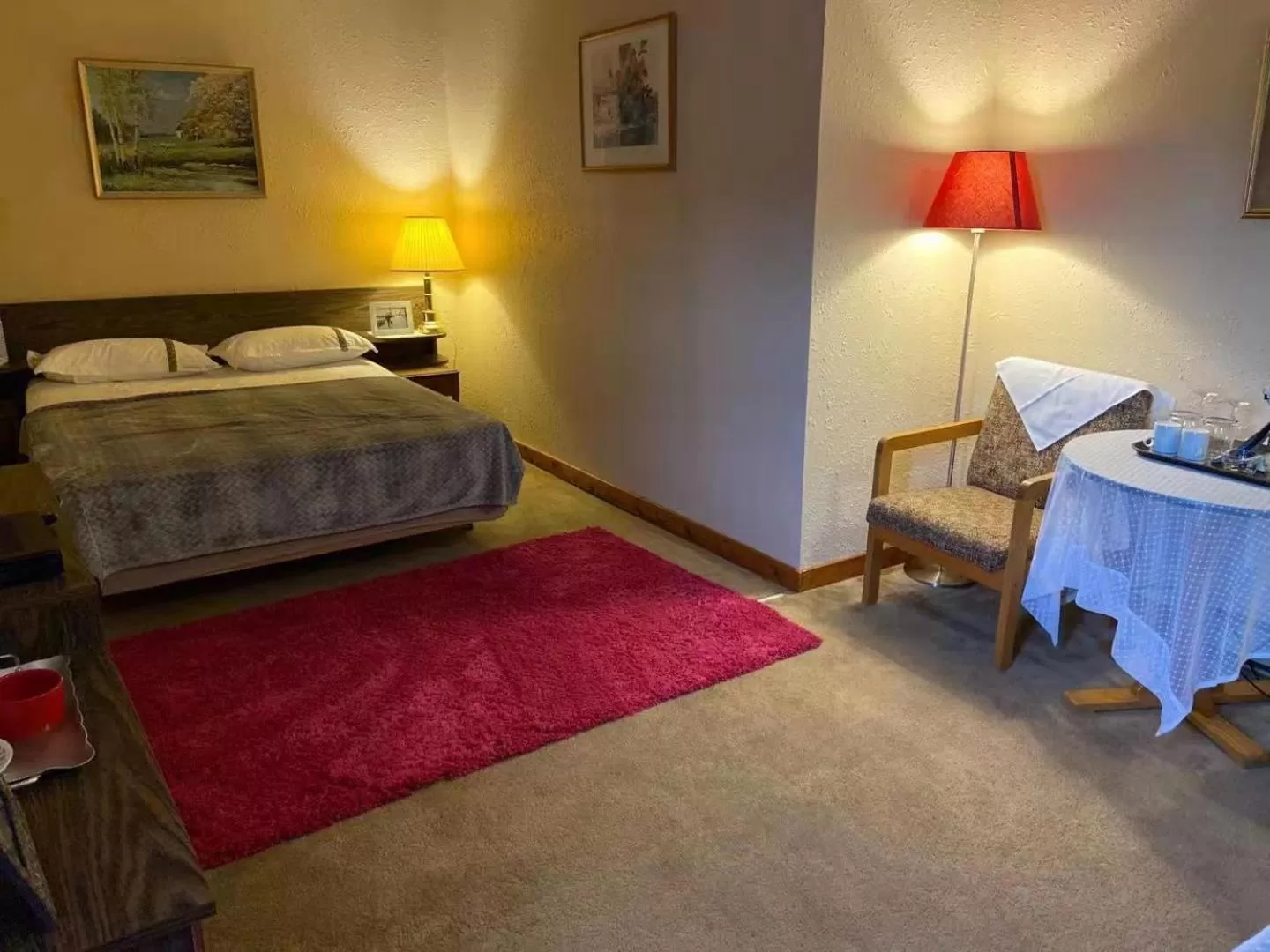 Queen Room in Rodmay Hotel