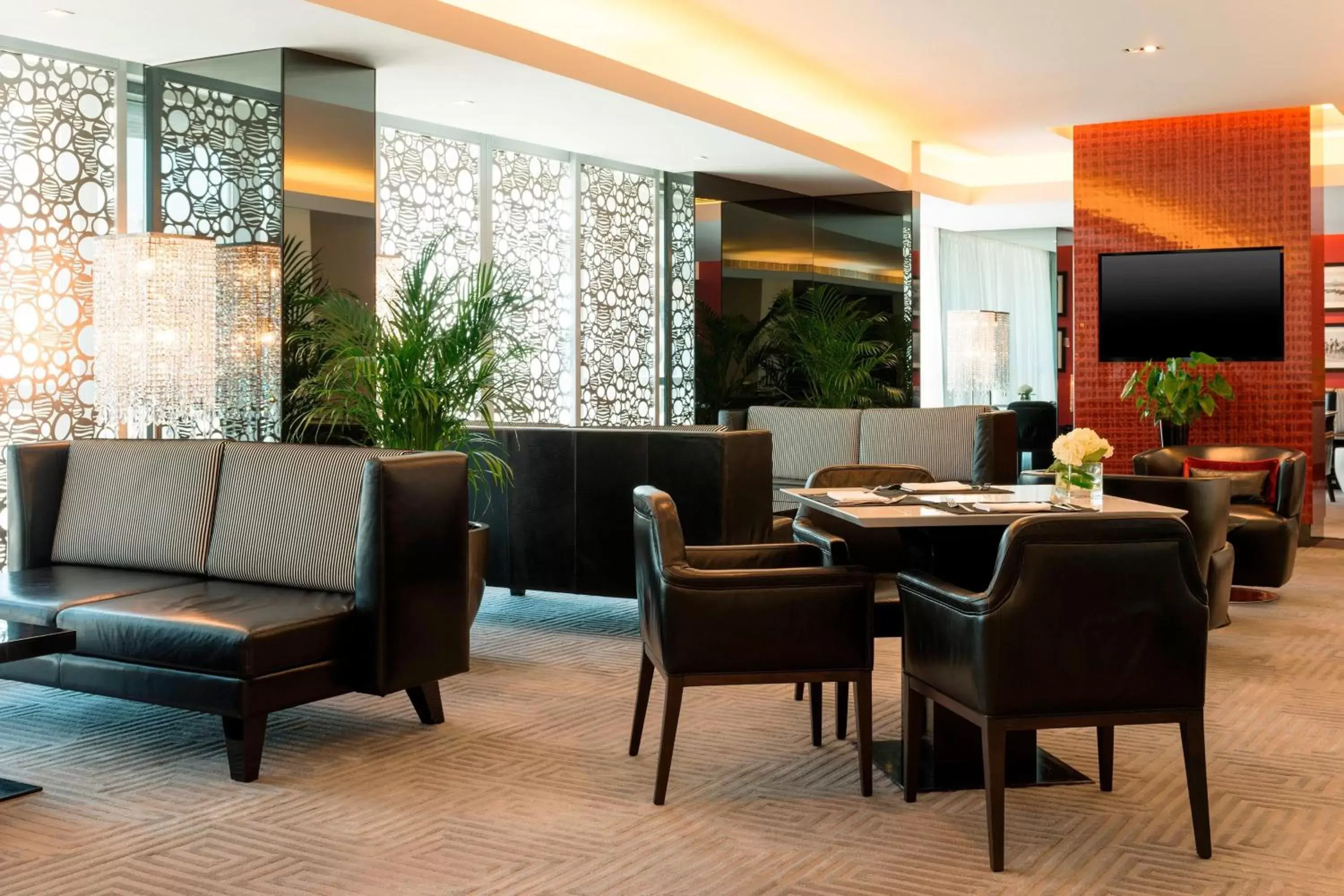 Lounge or bar, Restaurant/Places to Eat in The Westin City Centre Bahrain